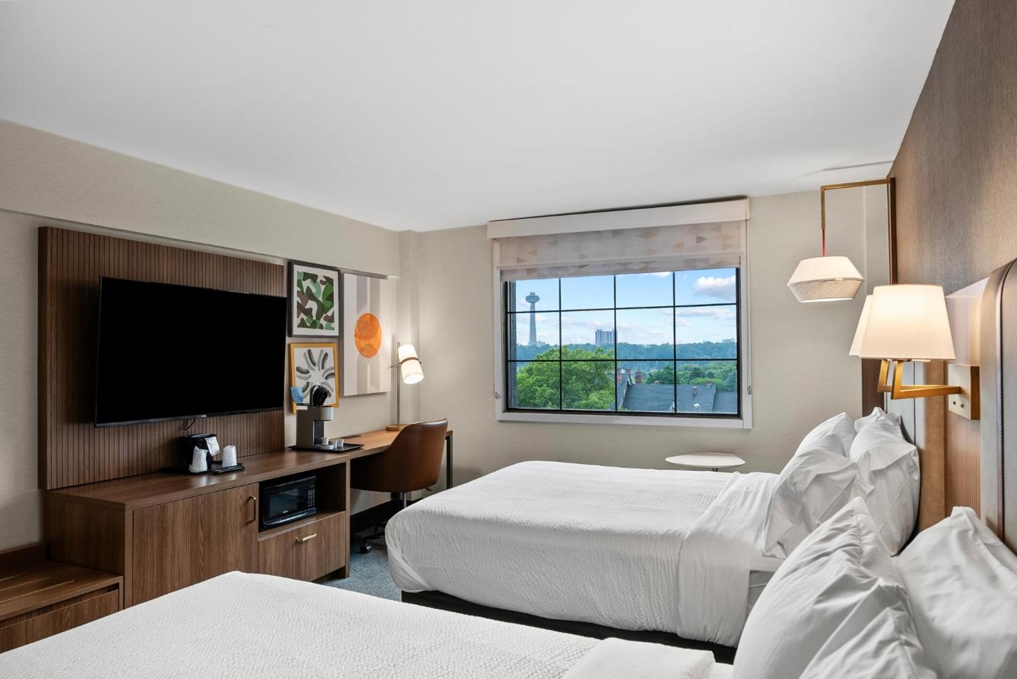 Premium Two Queen with Canadian Skyline View - Photo 21