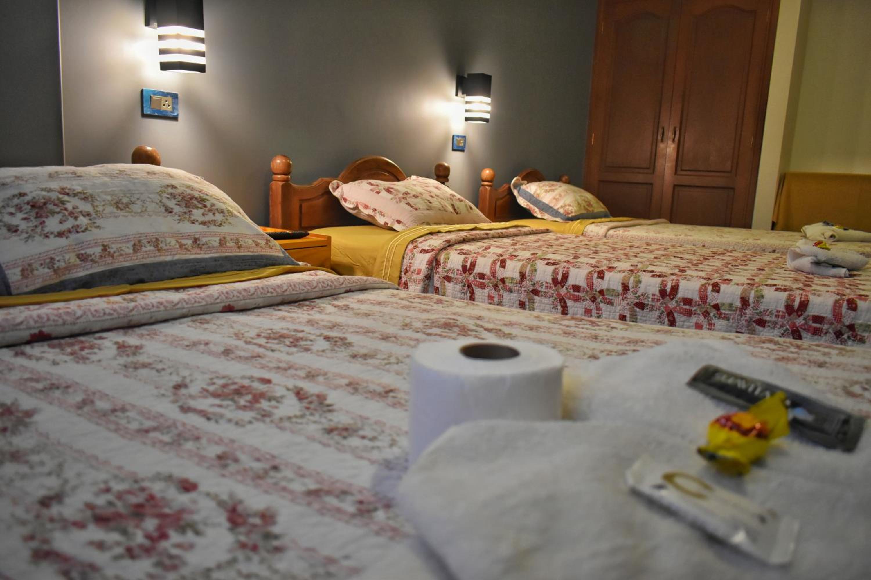 Twin Room With Private Bathroom photo 3