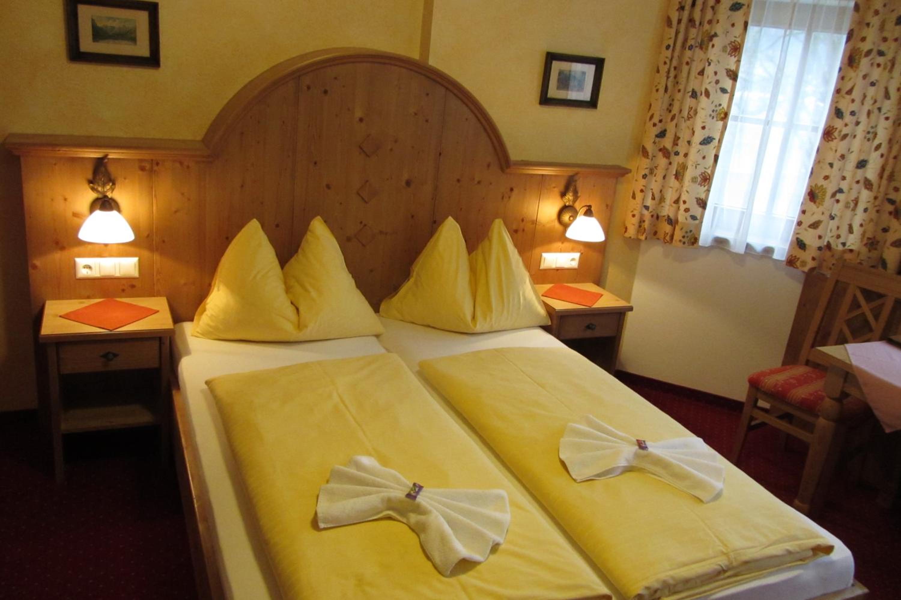 Double Room - Photo 8