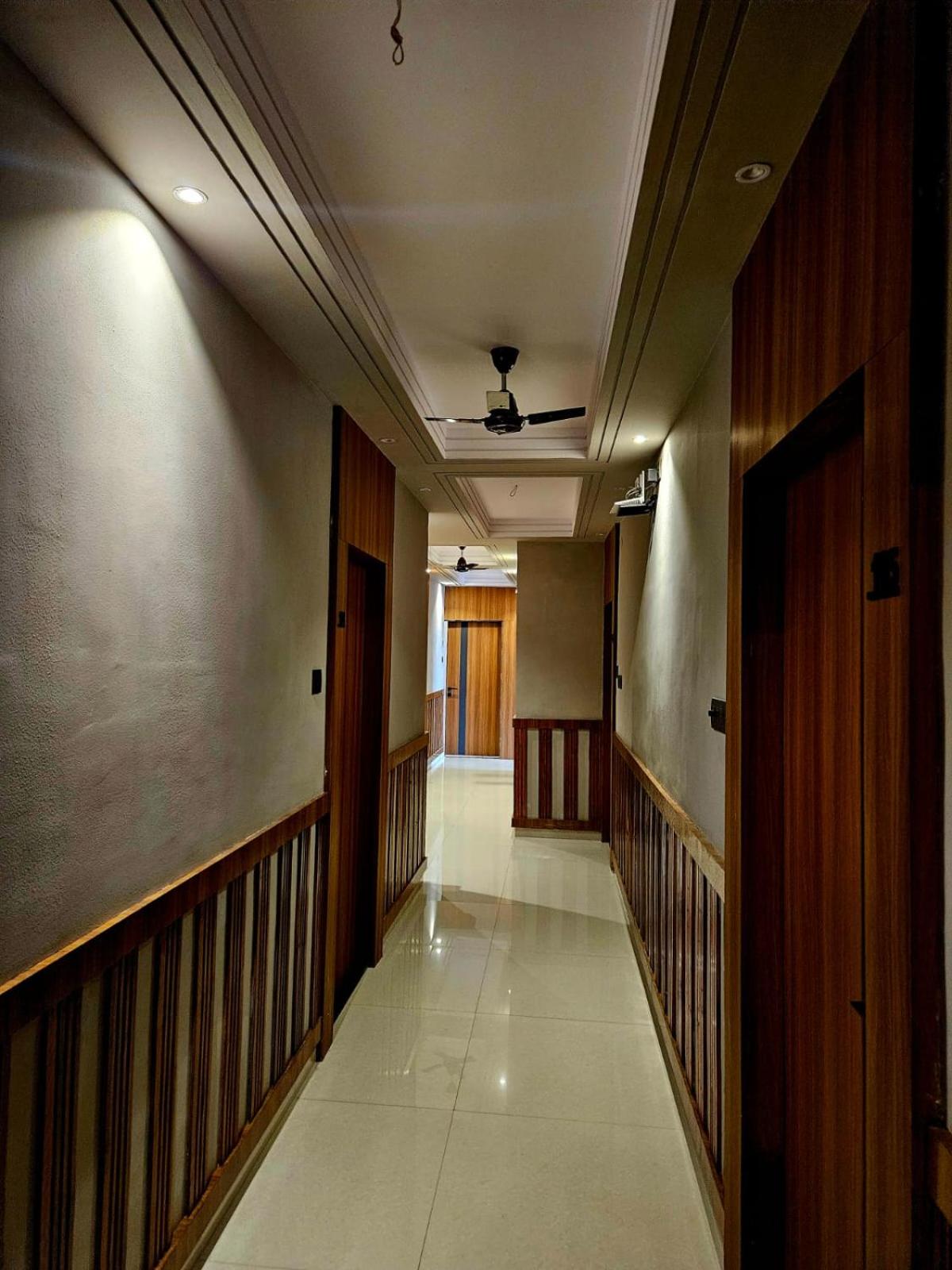 Deluxe Junior Suite photo 2