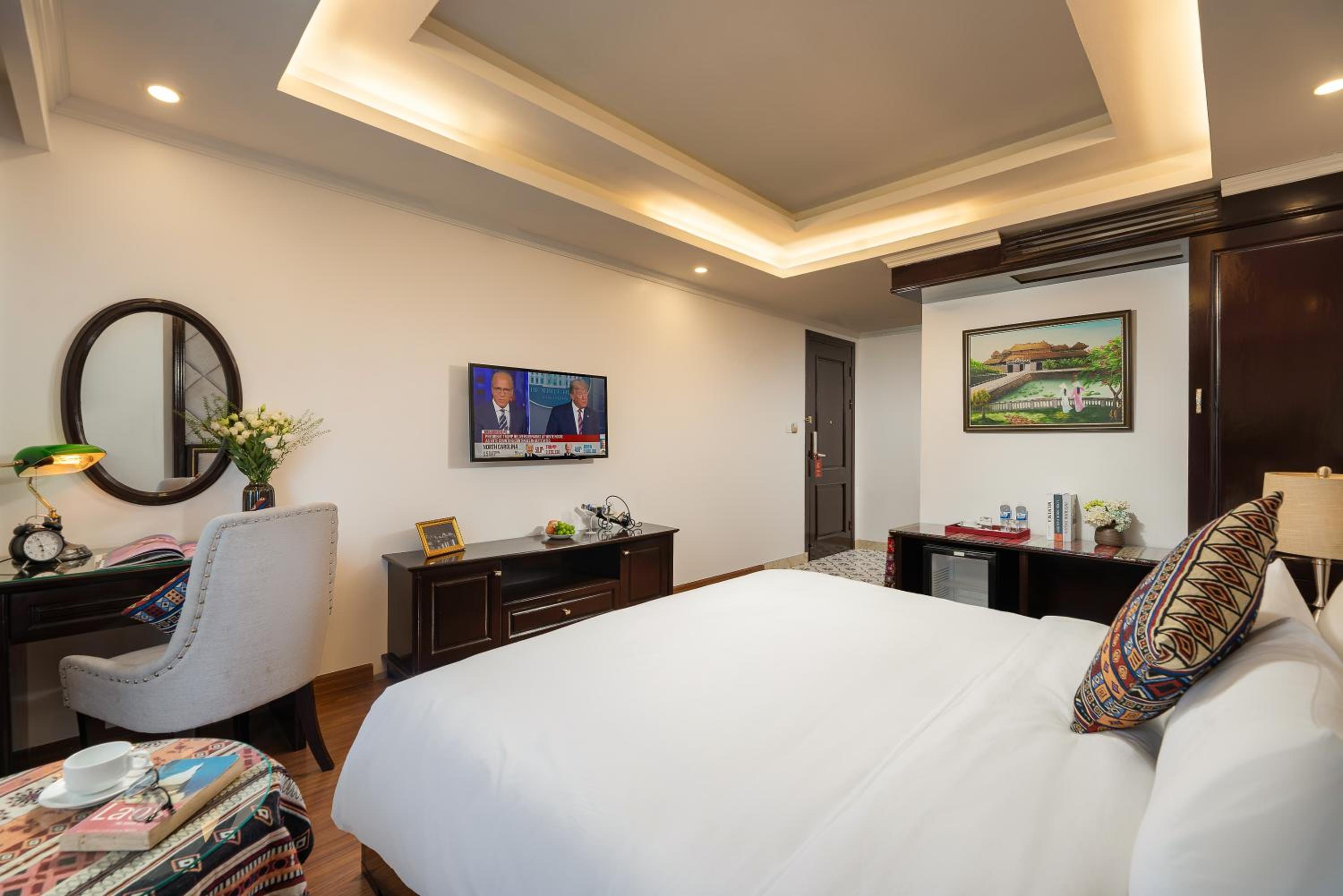 Deluxe Double Room with Balcony photo 3