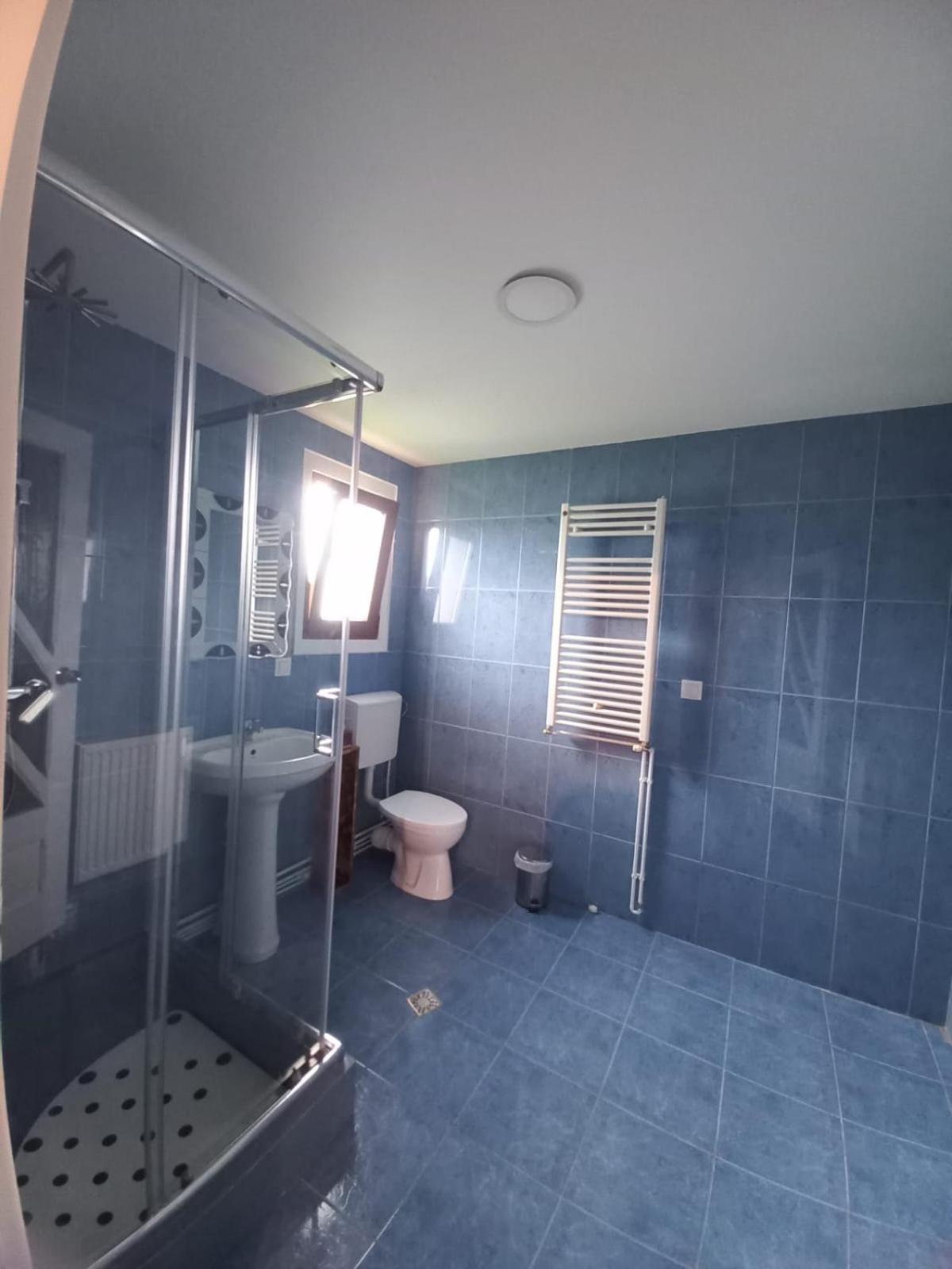 Triple Room with Private Bathroom photo 2