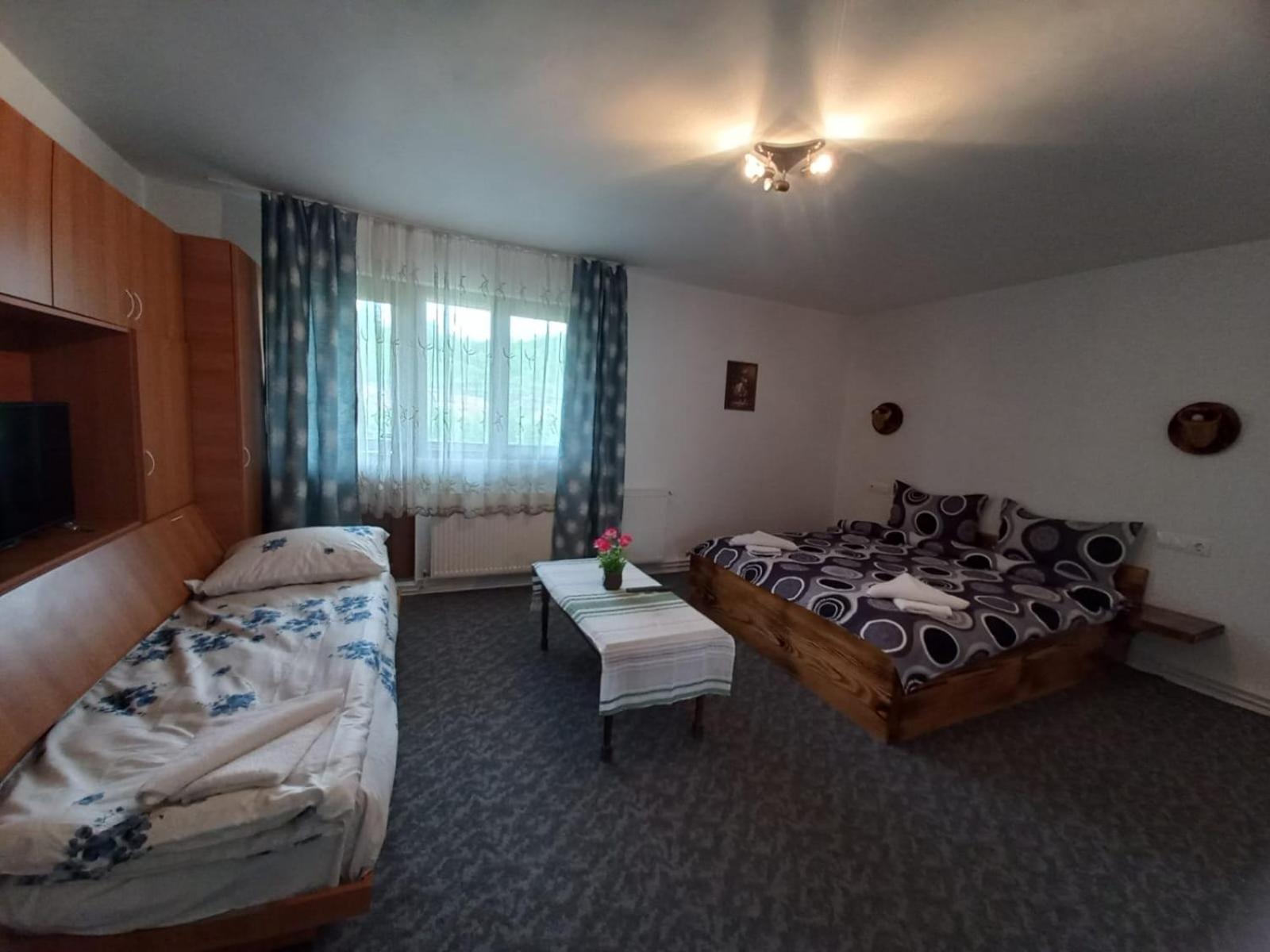 Triple Room with Private Bathroom photo 3