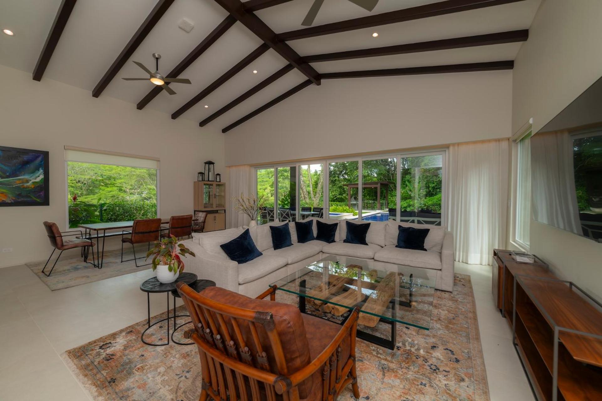 Villa photo 1