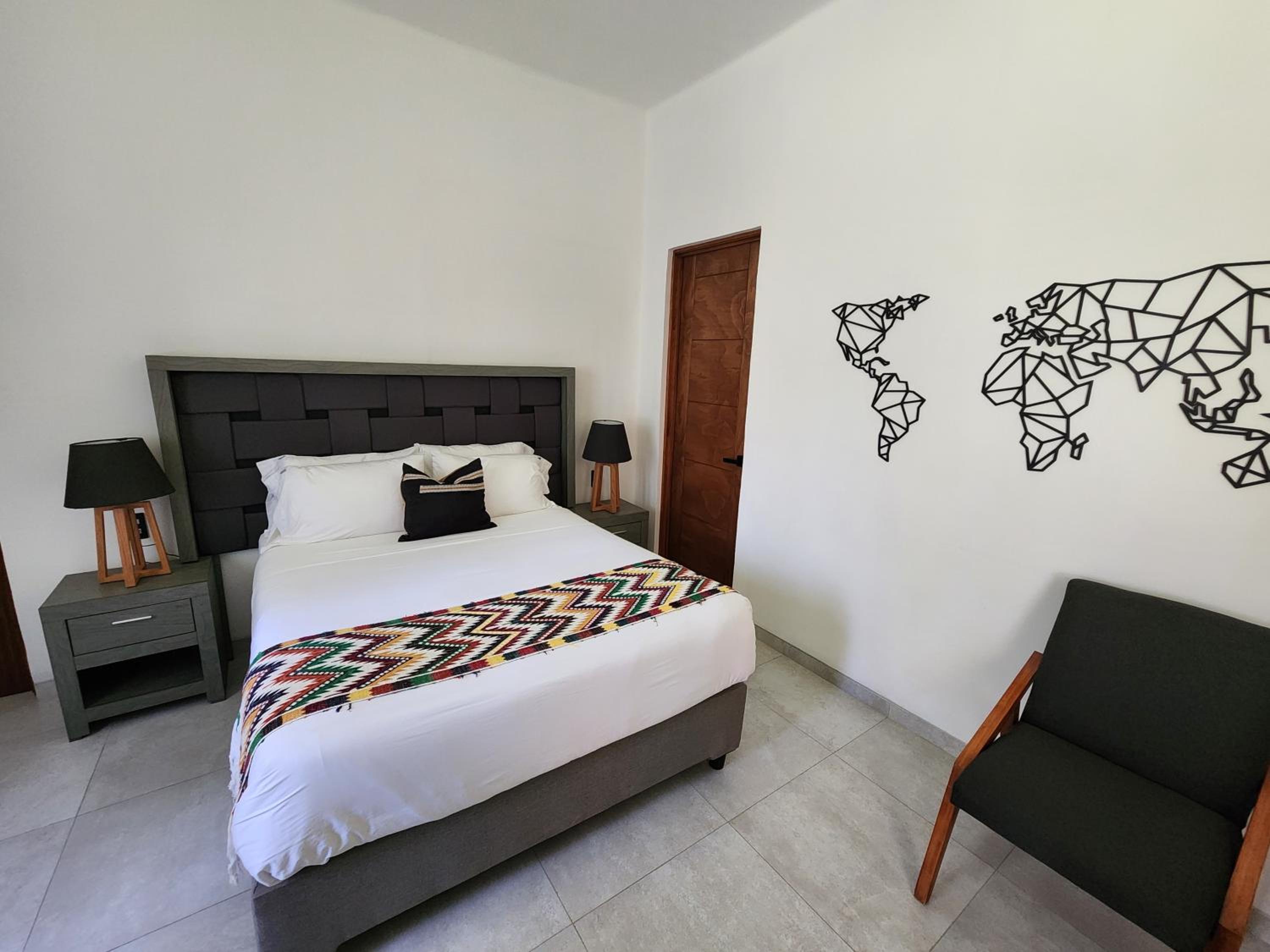Queen Room with Garden View
