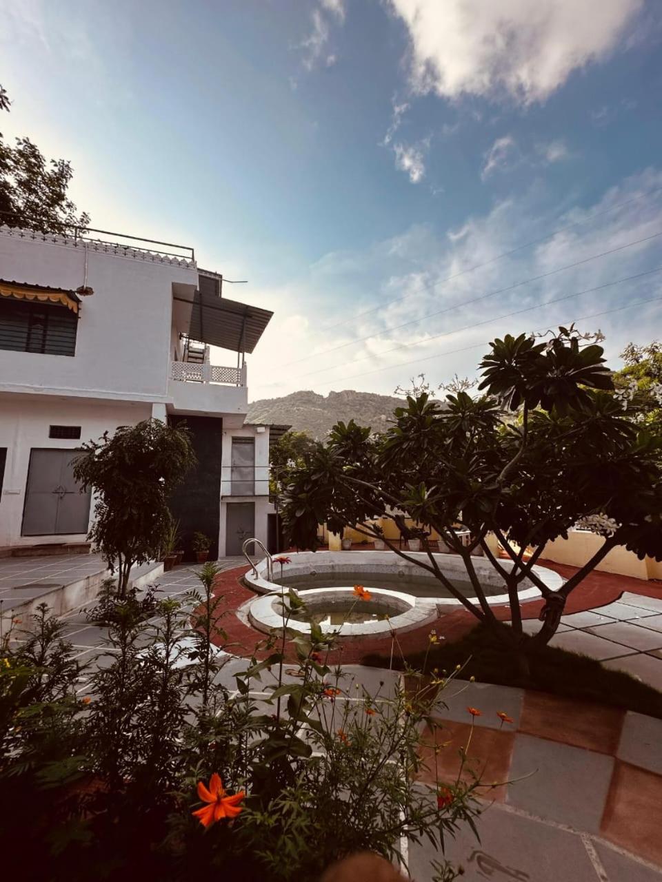 Three-Bedroom Vacation Home  photo 3