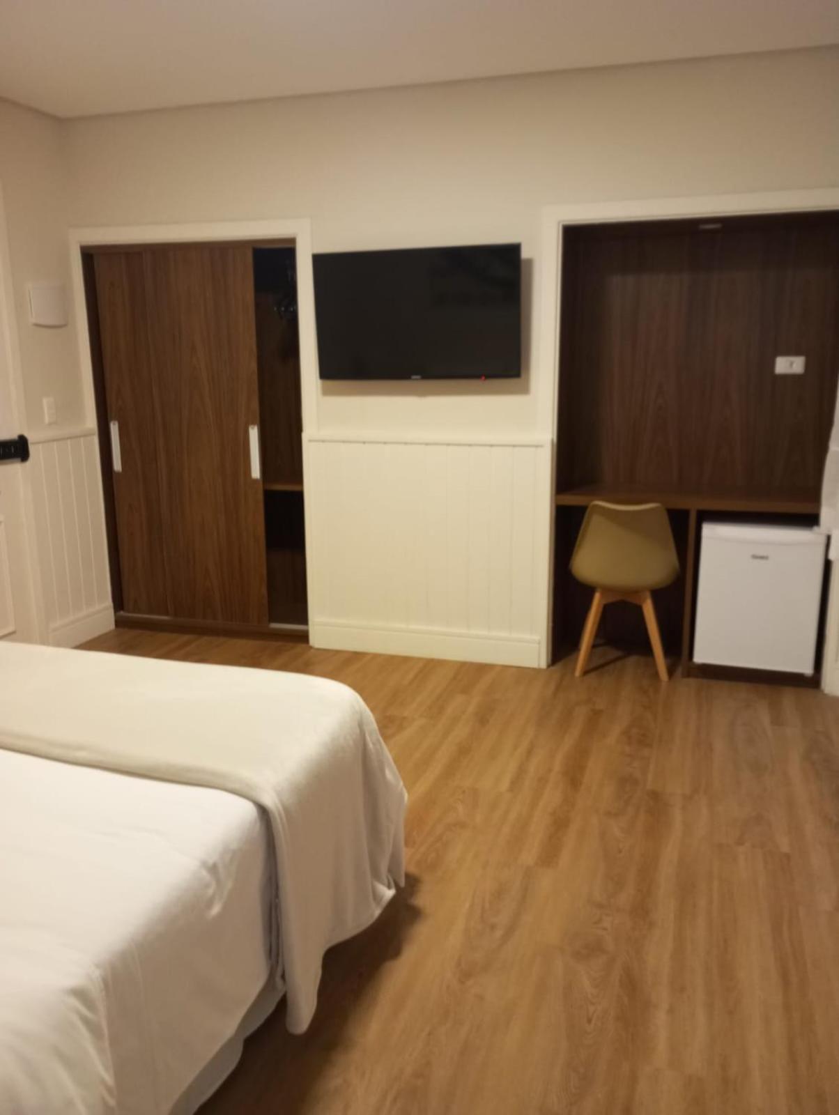 Premium Suite with Spa Bath photo 1