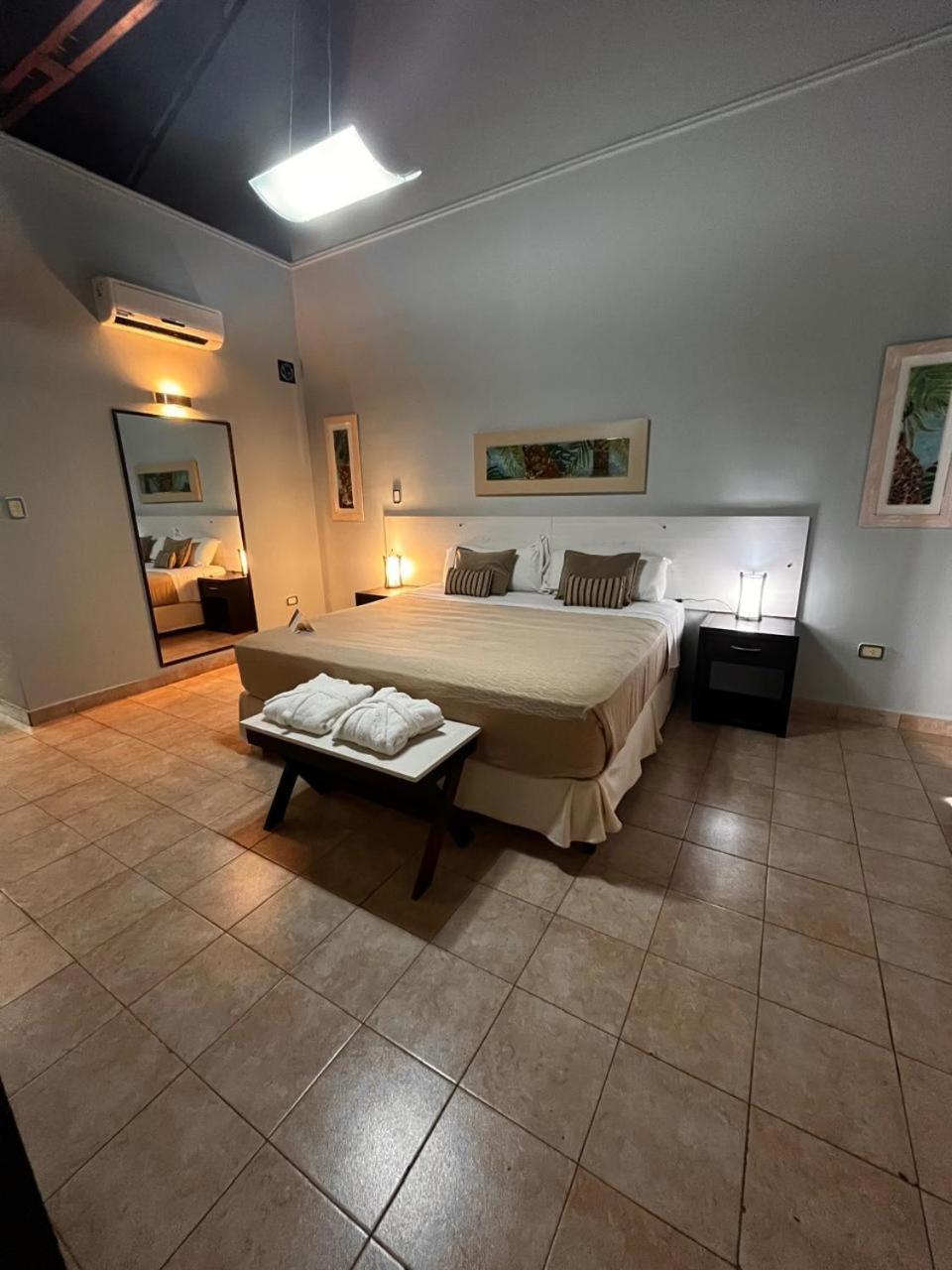 Deluxe Double or Twin Room photo 1