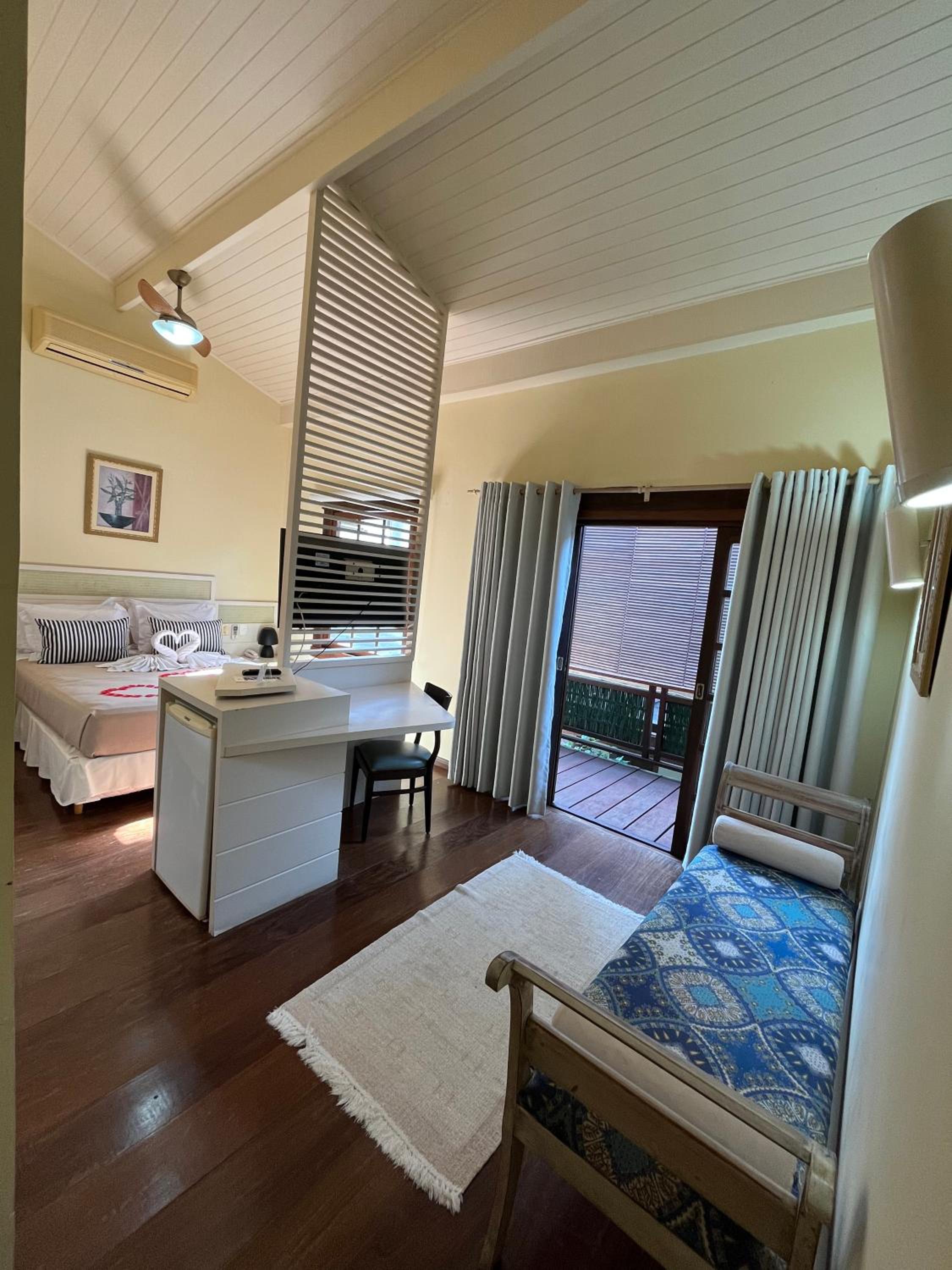 Deluxe Double Room with Bath photo 3