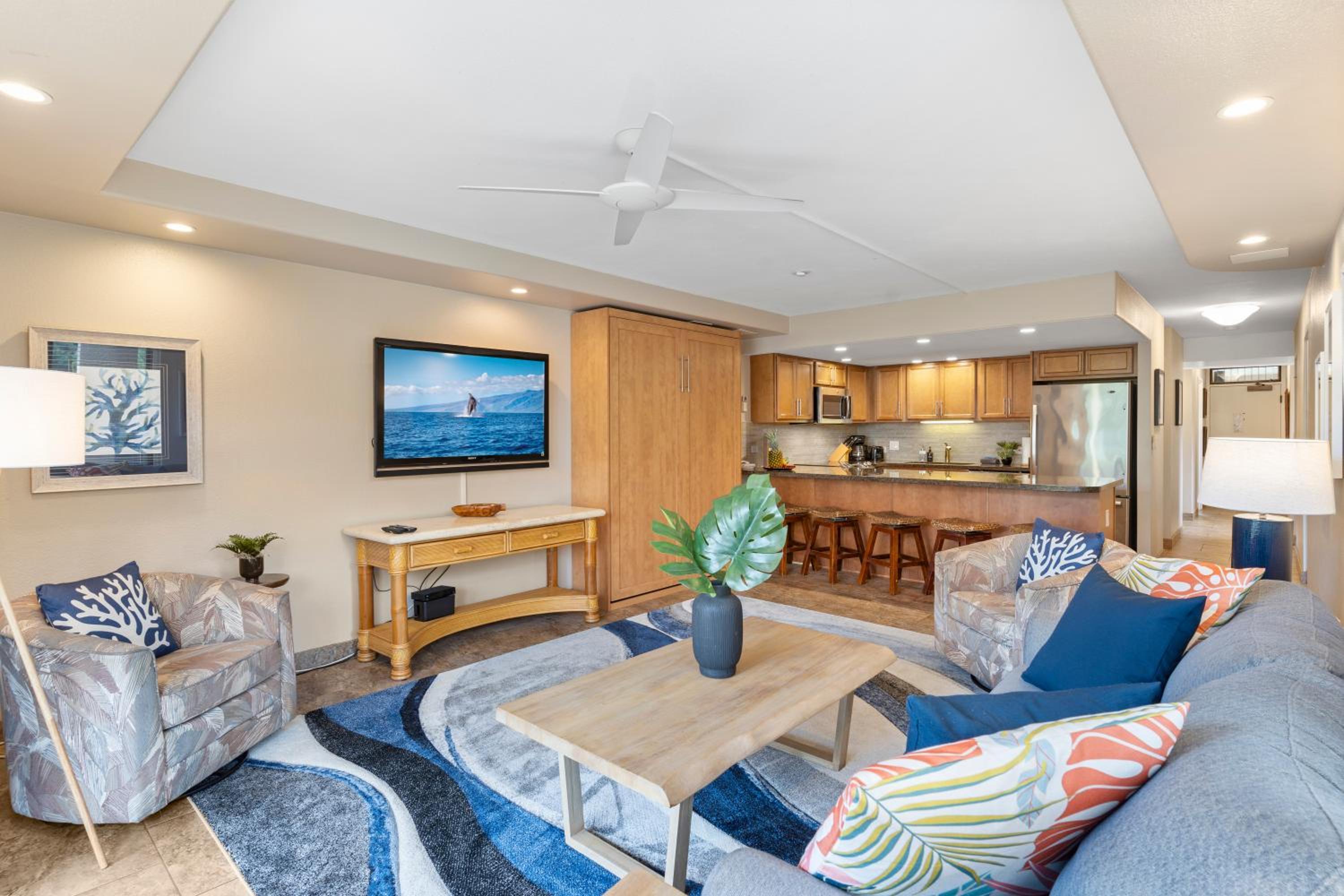 Three-Bedroom Apartment with View photo 3