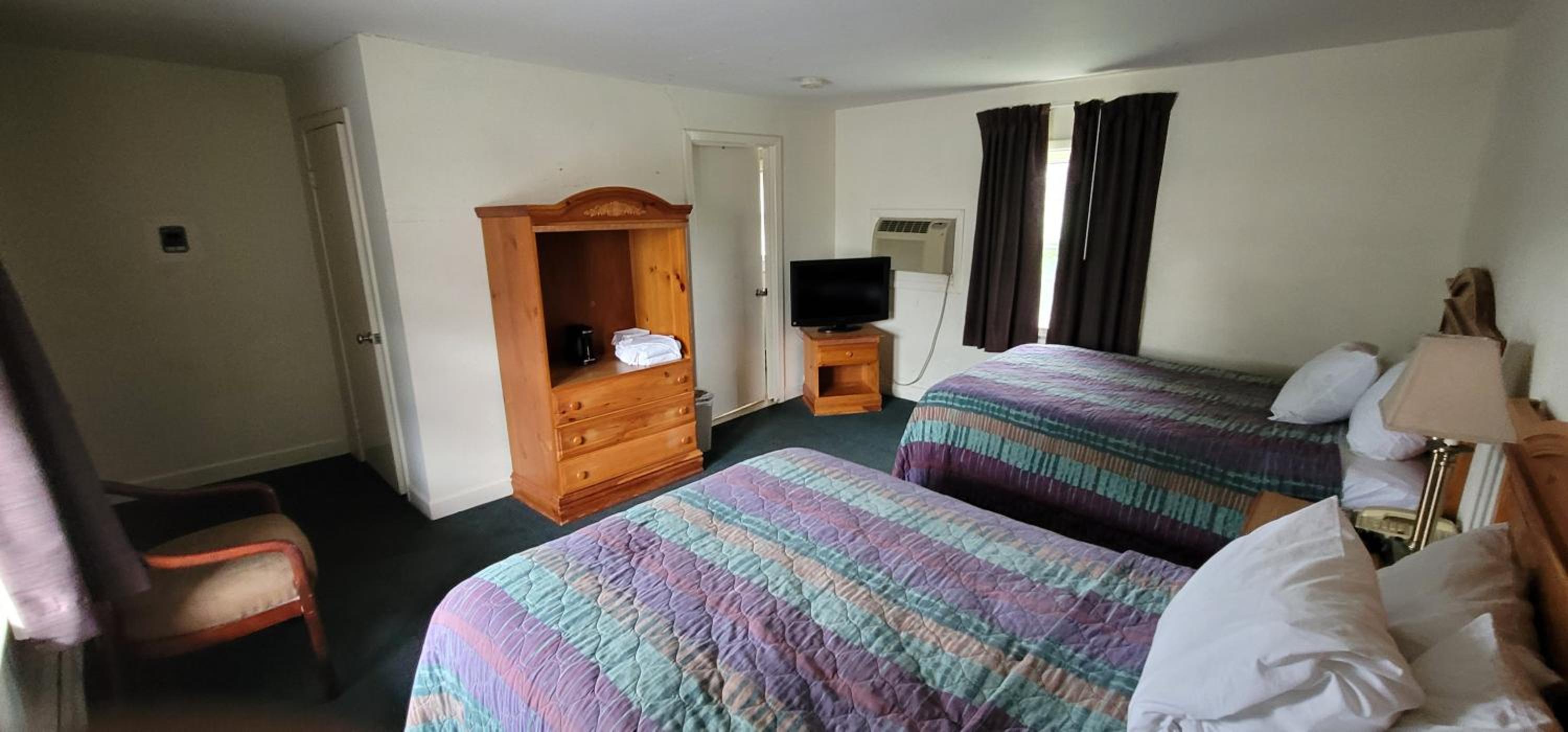 Double Room with Private Bathroom