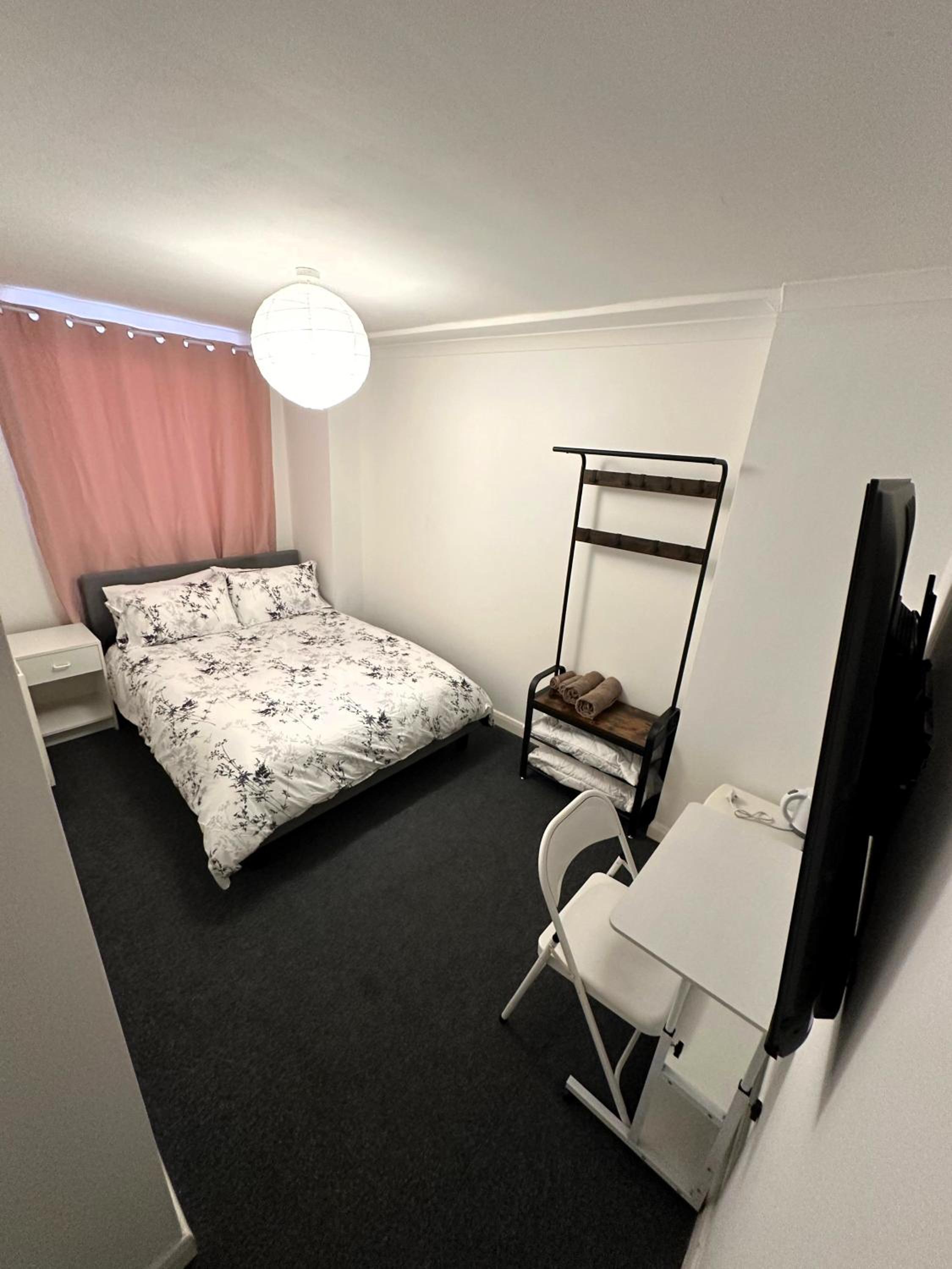 Standard Double Room with Shared Bathroom photo 1