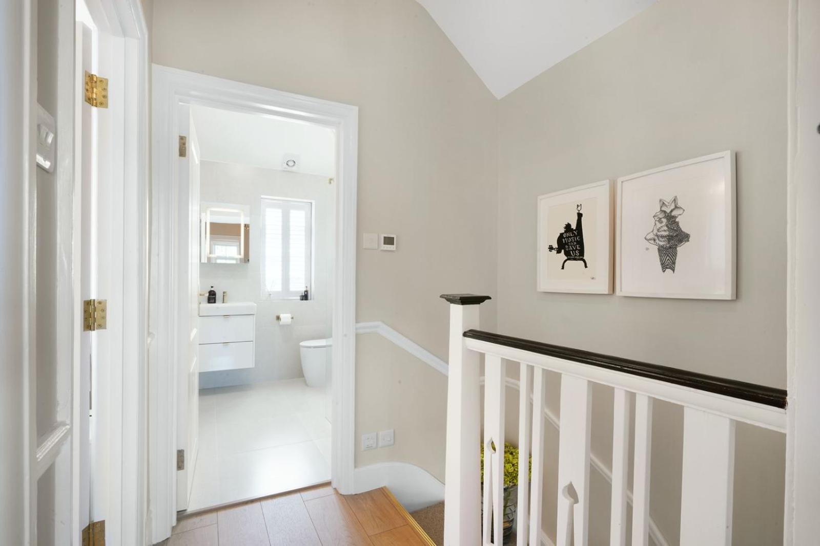 One-Bedroom Apartment photo 3