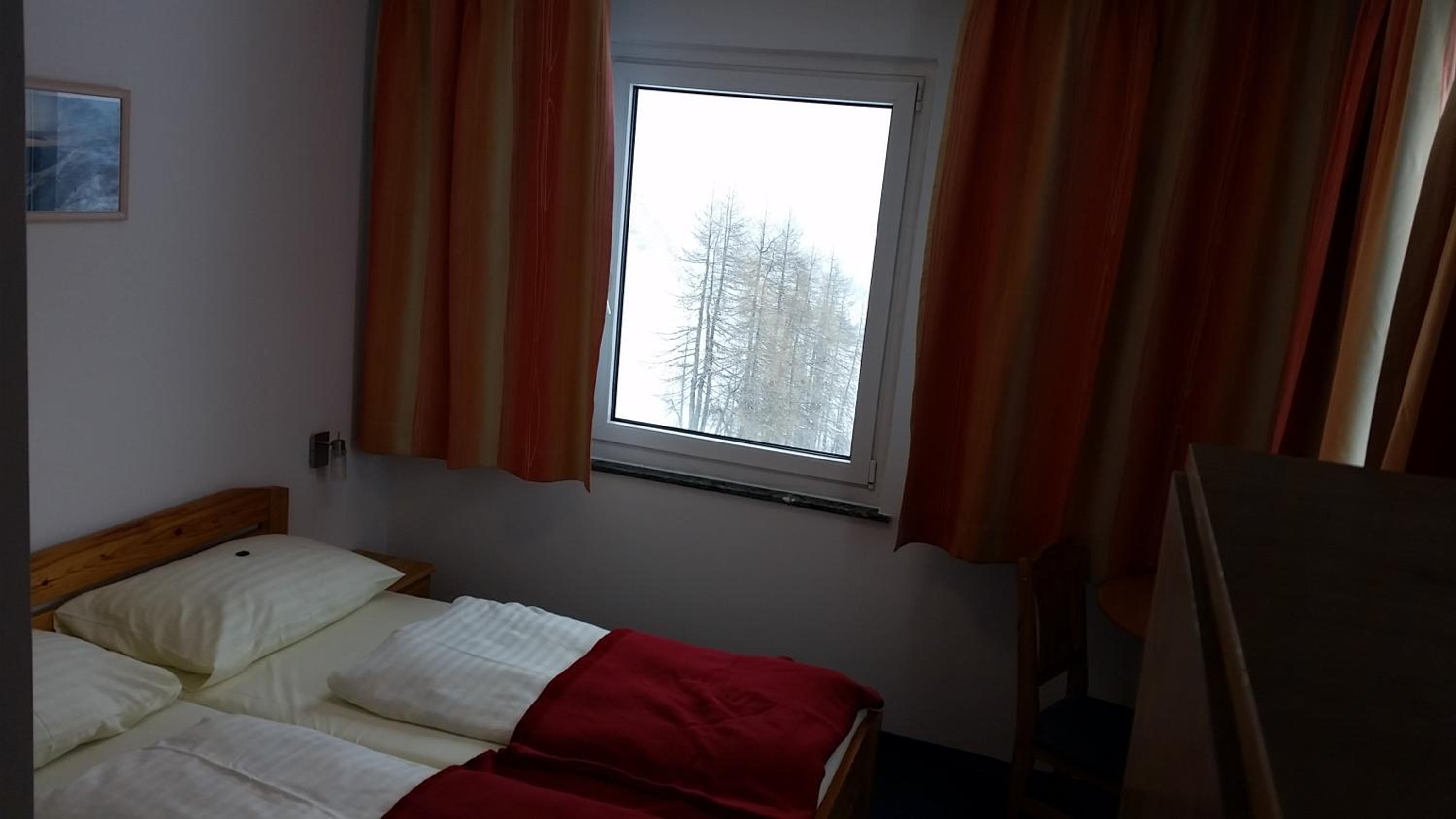 Double Room - Photo 2