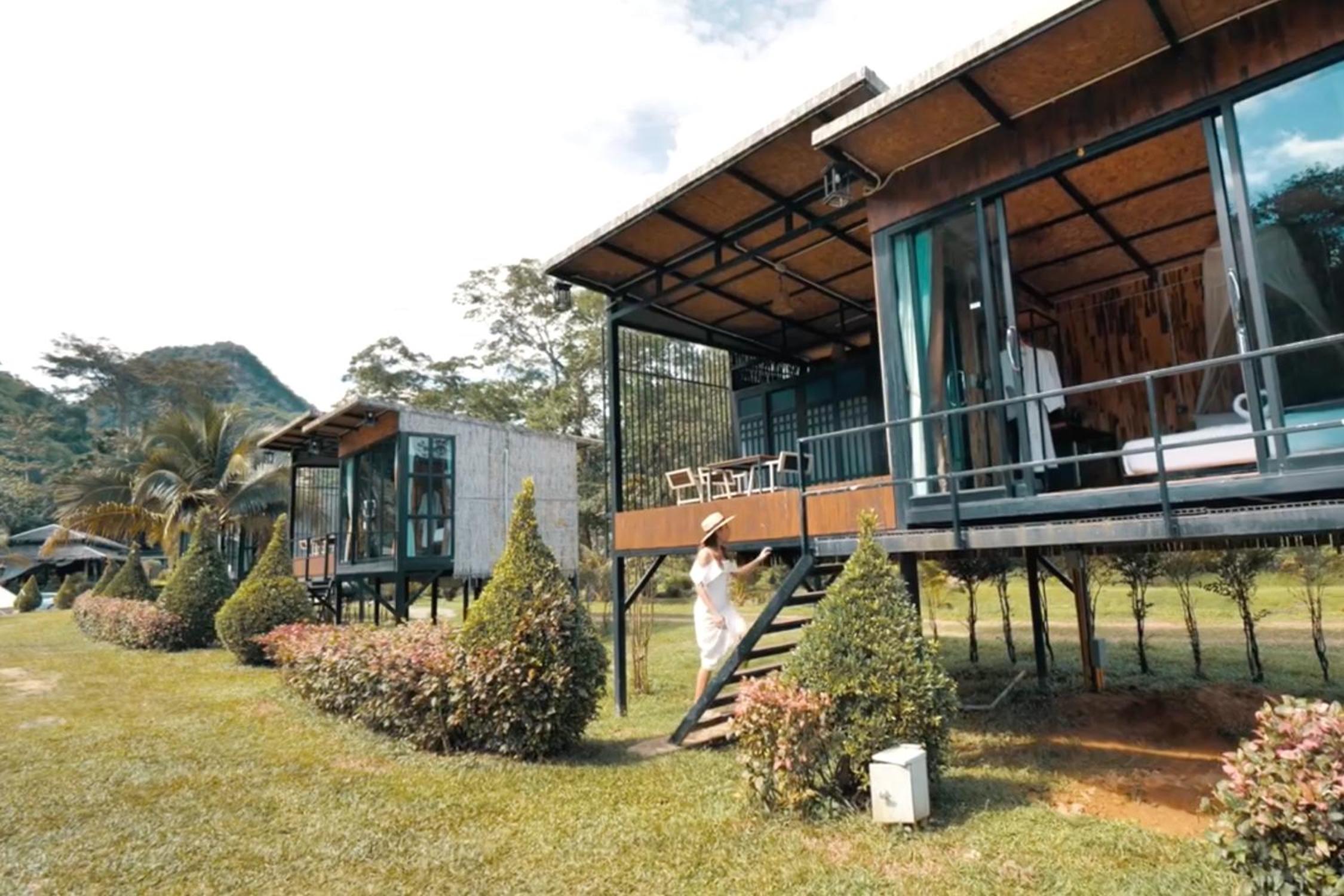 Double Room with Balcony - Photo 18