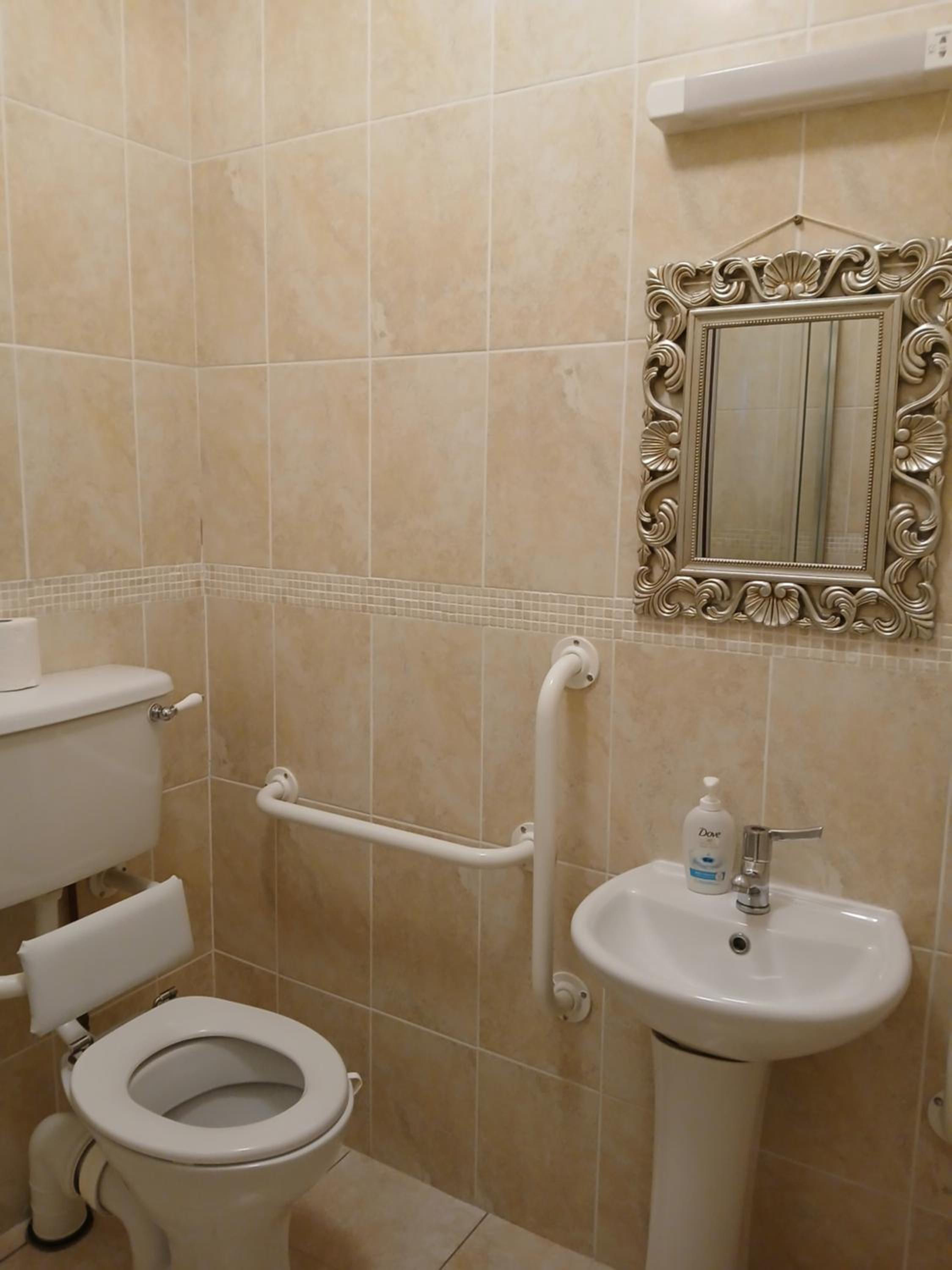 Family Room with Shower photo 3