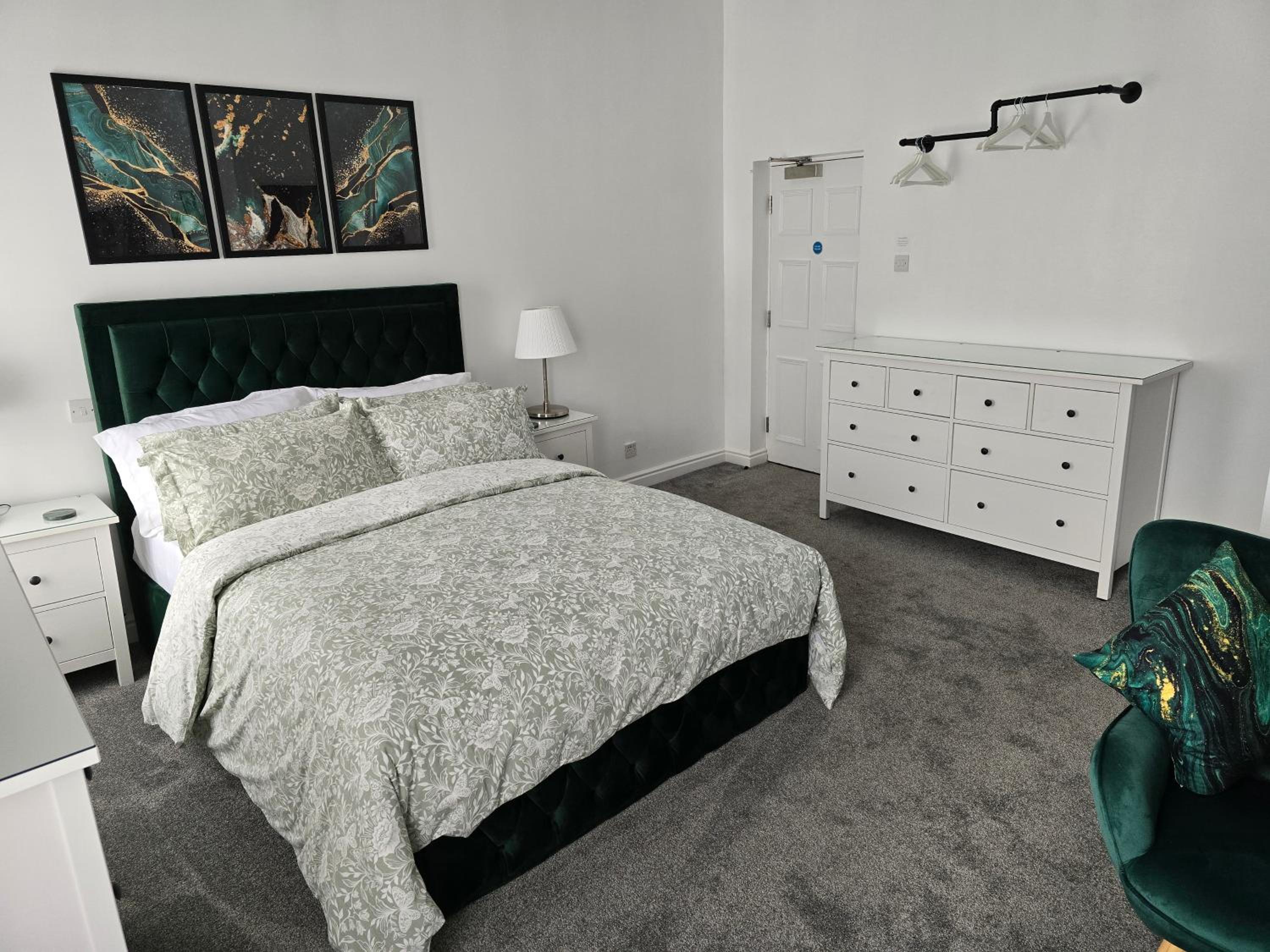 Deluxe King Room photo 3