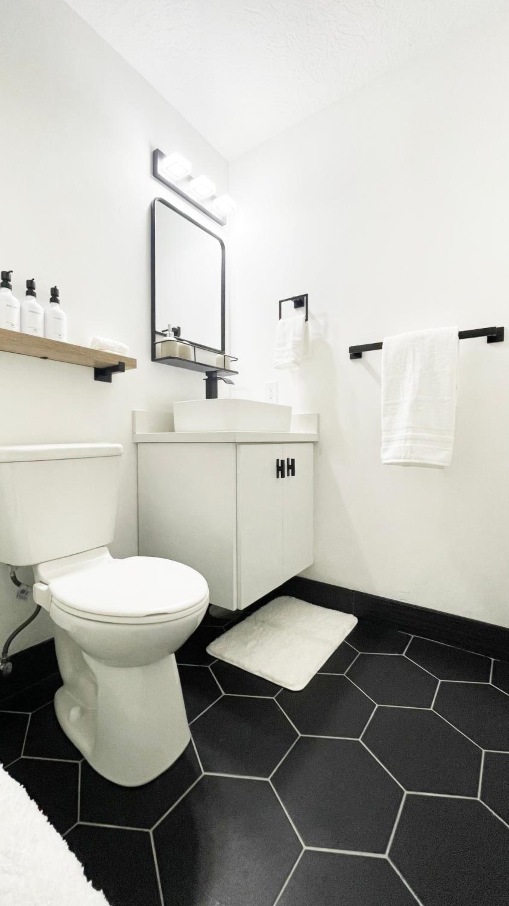 Standard Double Room with Shared Bathroom photo 2
