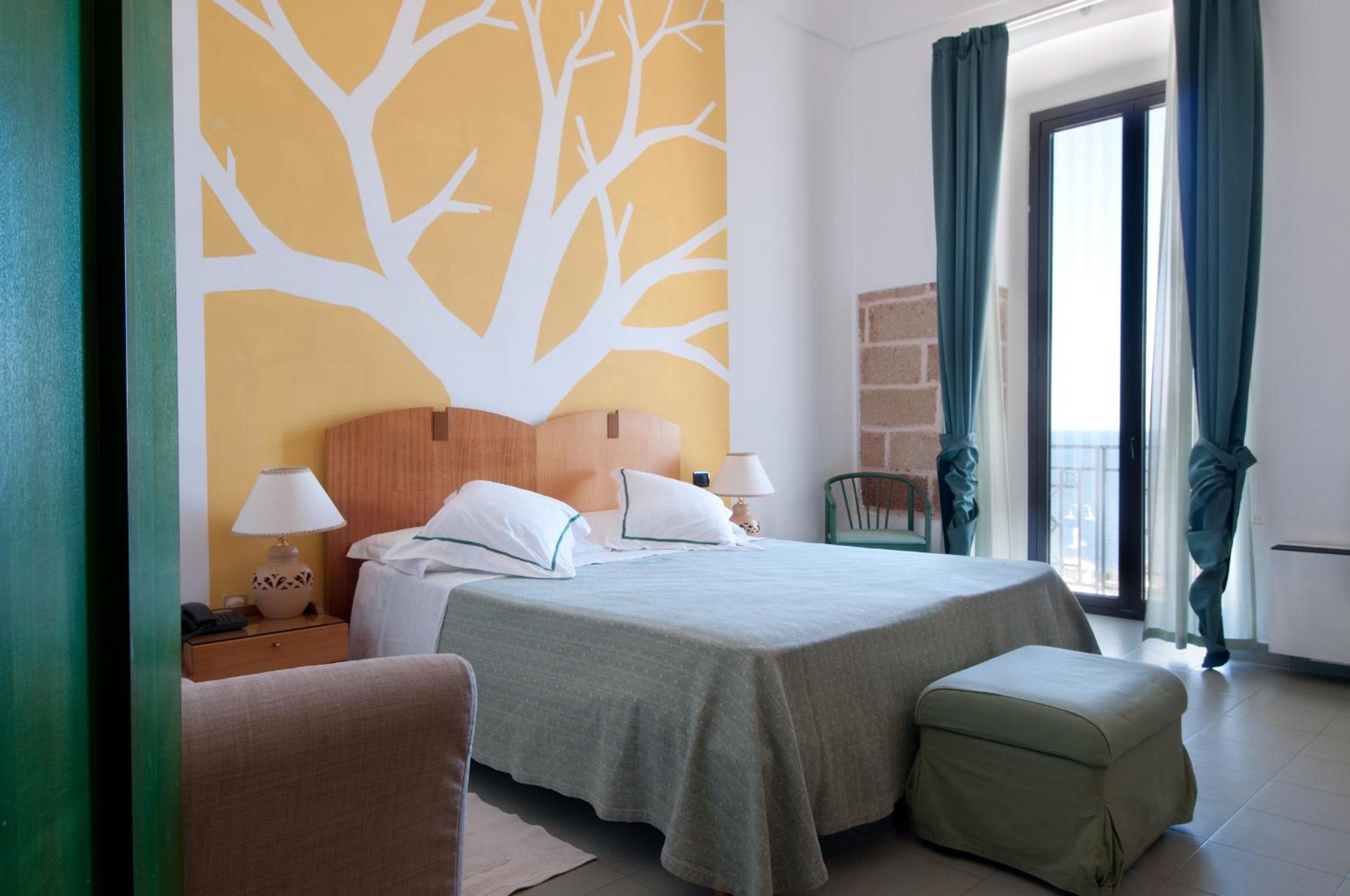 Double Room with Sea View - Photo 6