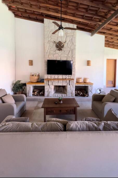Six-Bedroom House photo 1