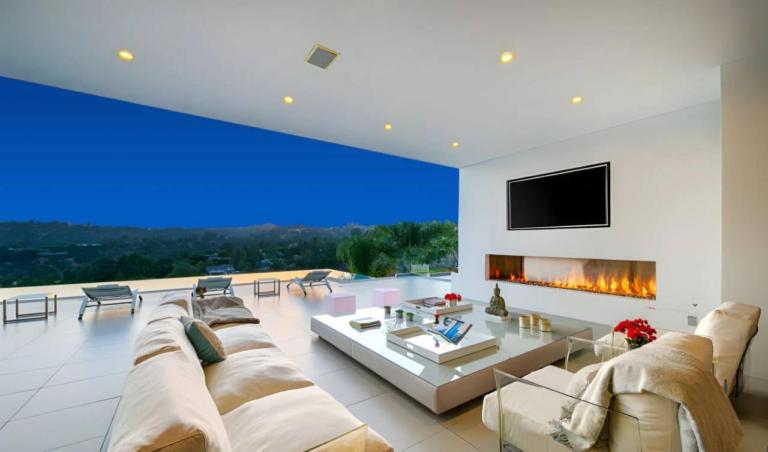 Villa photo 2