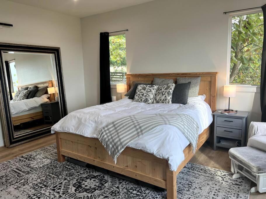 One-Bedroom House photo 1