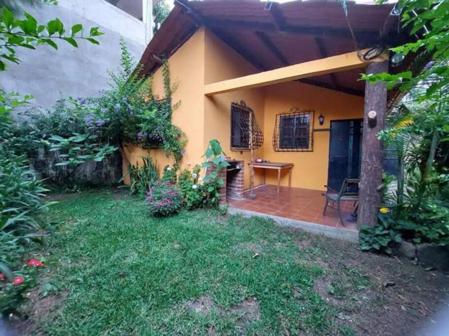 One-Bedroom House photo 2