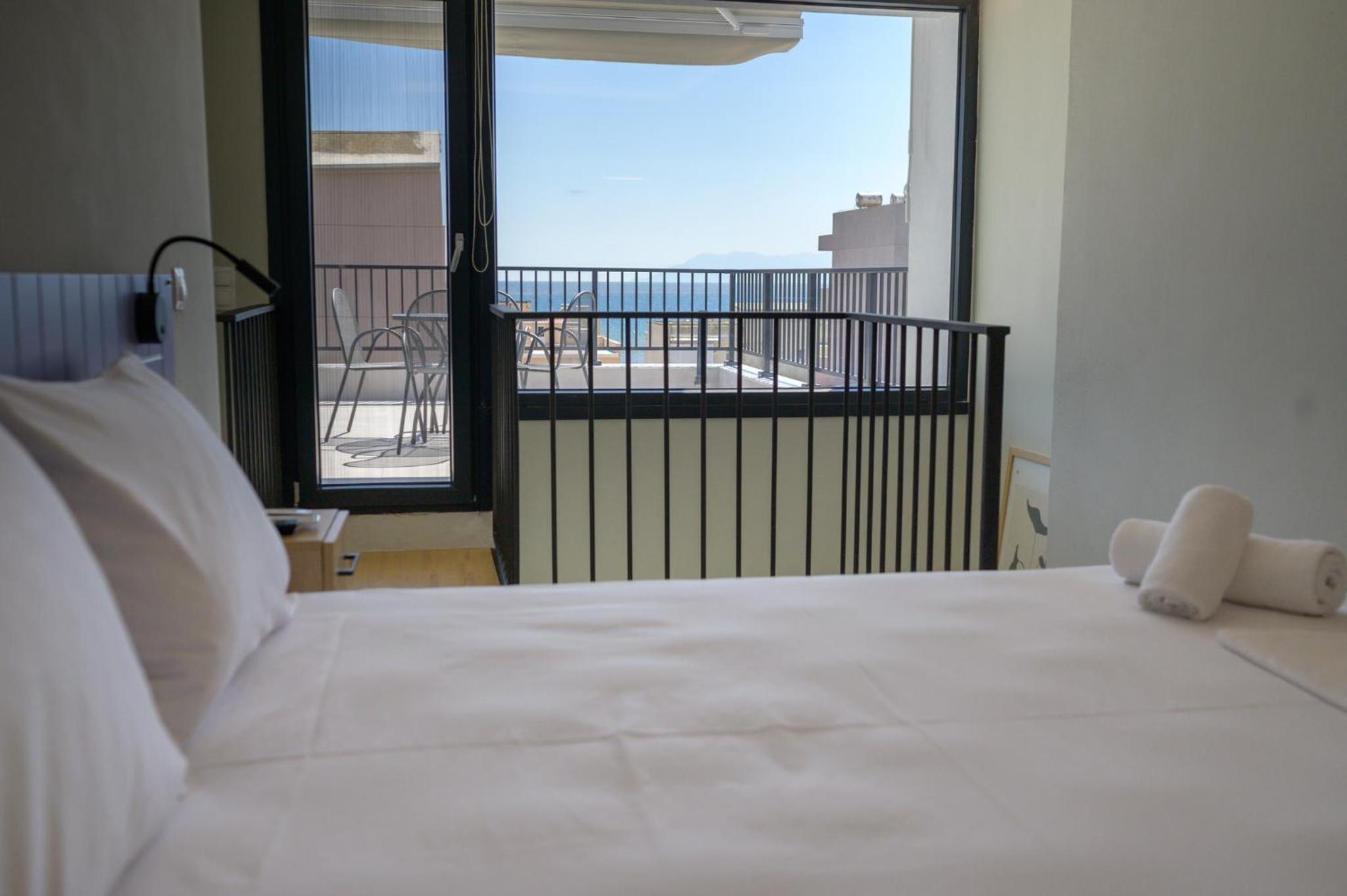 Deluxe Suite with Sea View