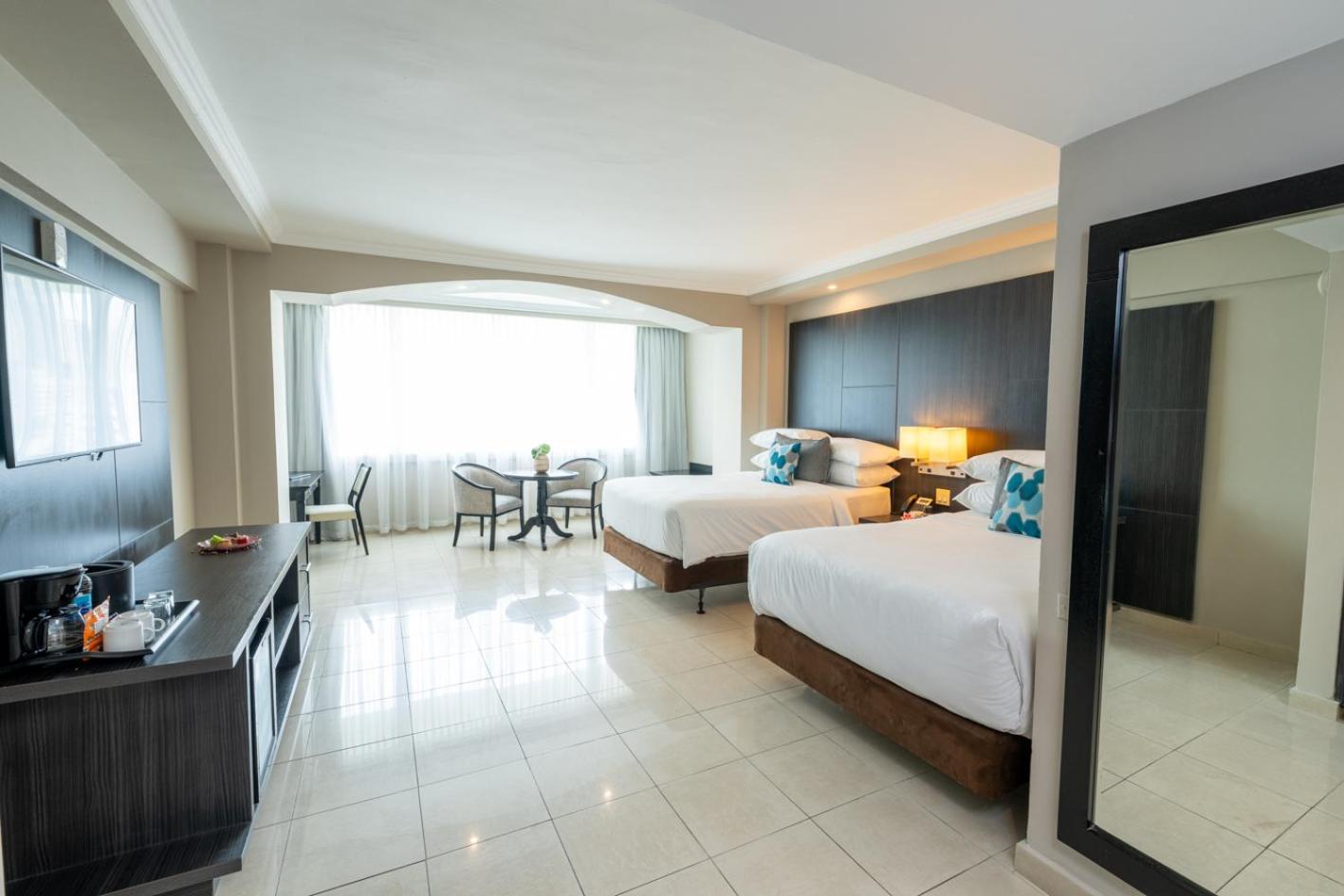 2 Double Beds, City View
