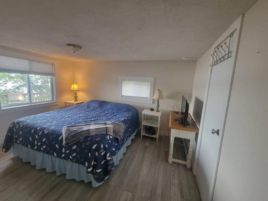 One-Bedroom House photo 1