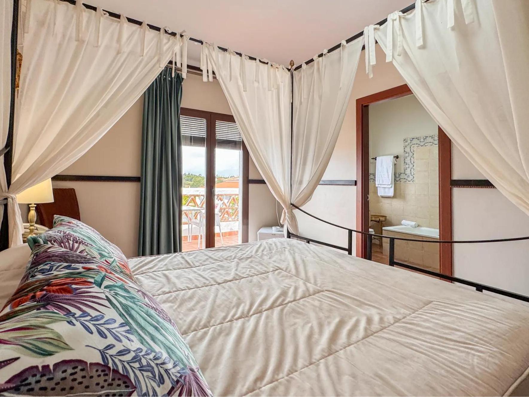 Double Room with Terrace - Photo 25