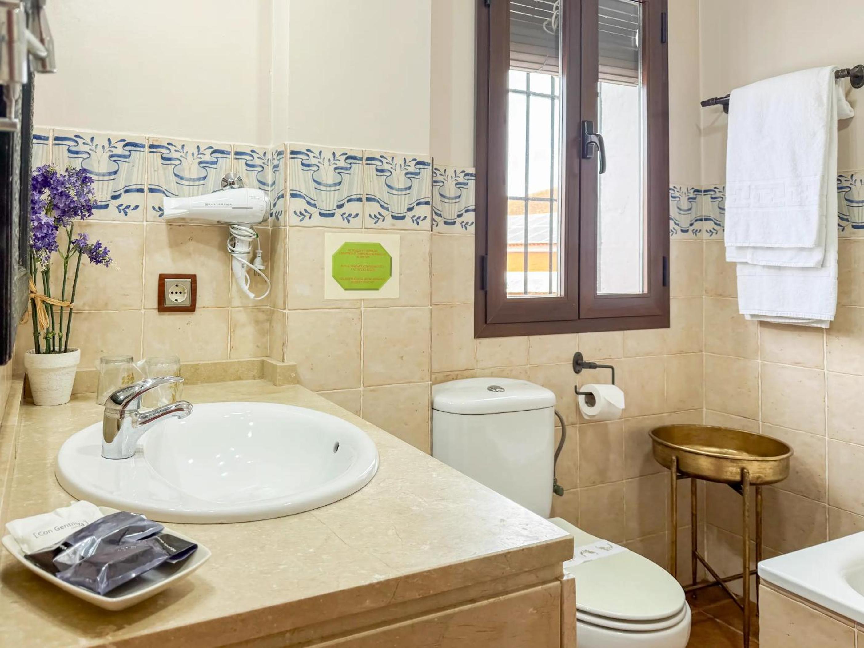Double Room with Terrace - Photo 2