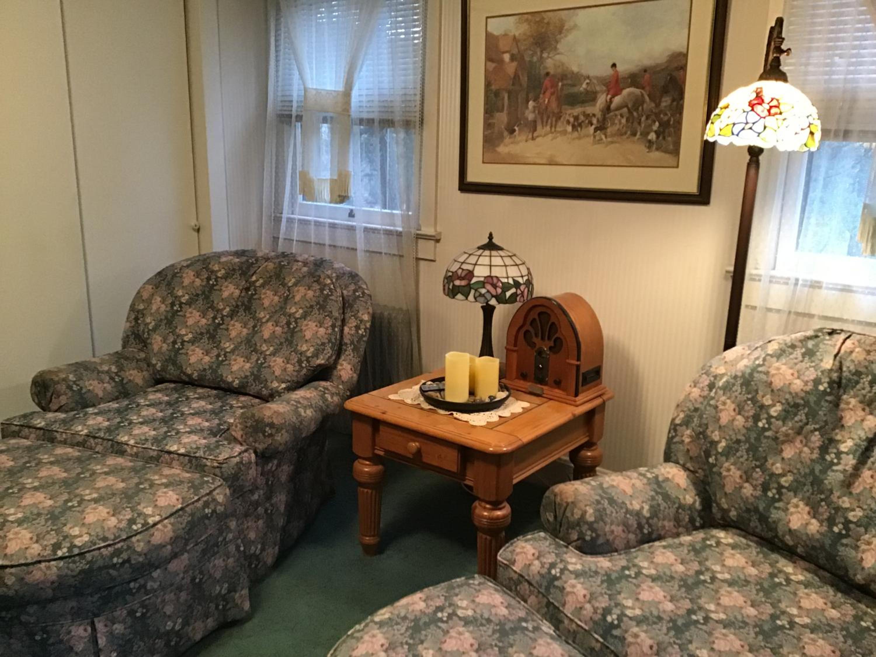 Deluxe King Suite - Photo 3