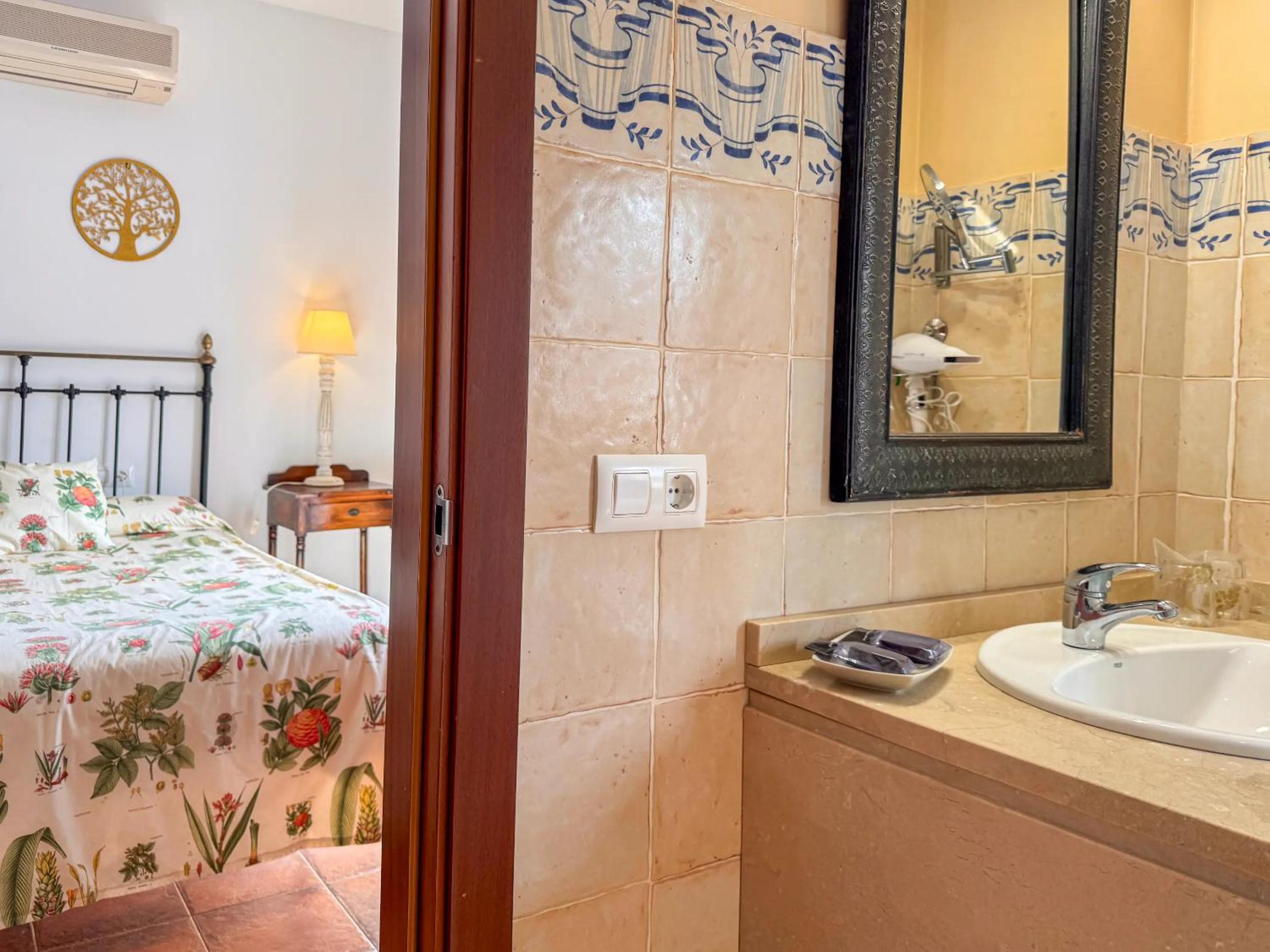 Double Room with Terrace - Photo 26