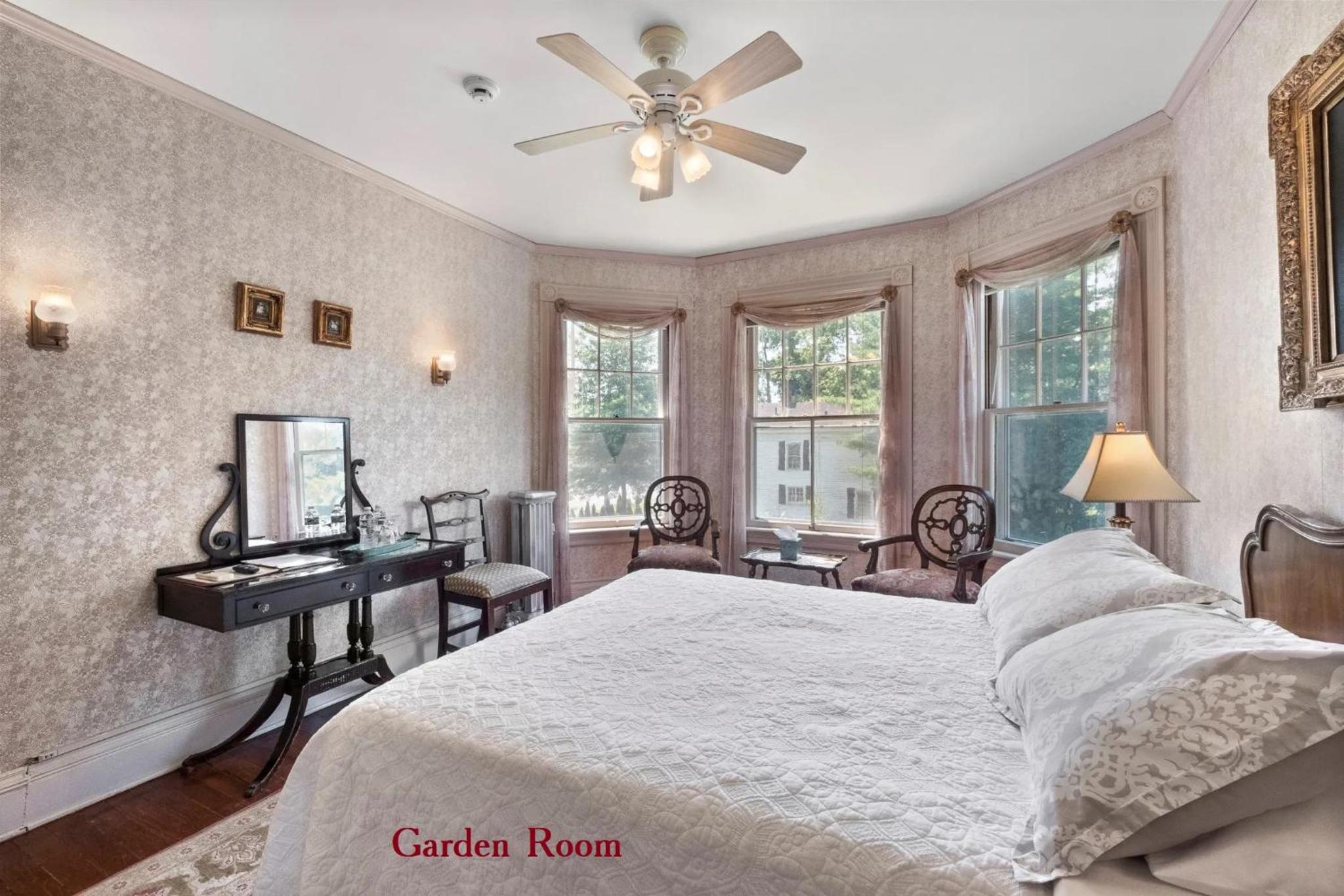 Deluxe Queen Room photo 1