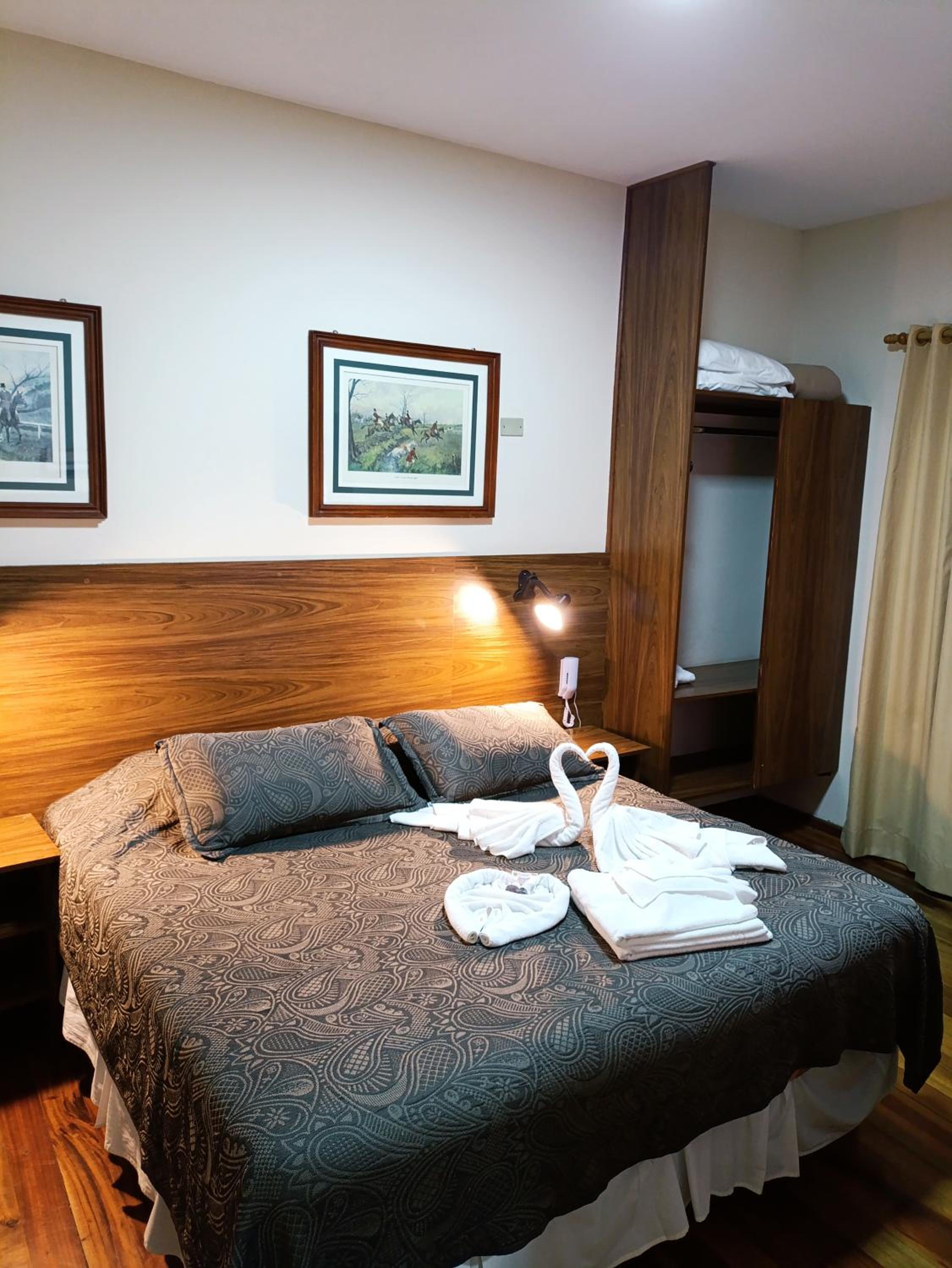 Double Master Room With Spa Bath photo 3