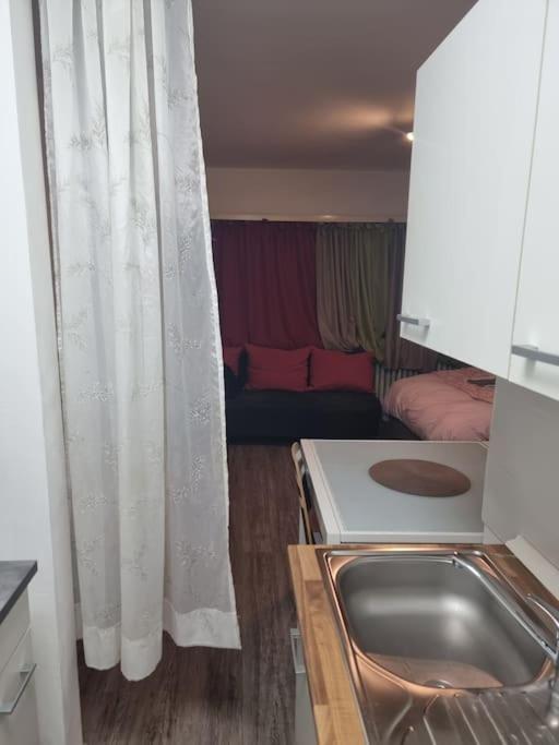 One-Bedroom Apartment photo 3