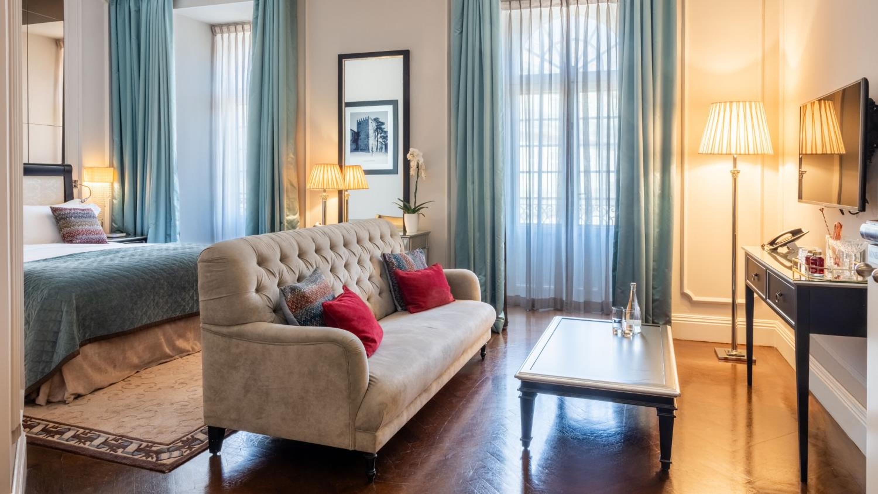 Junior King Suite - Photo 6