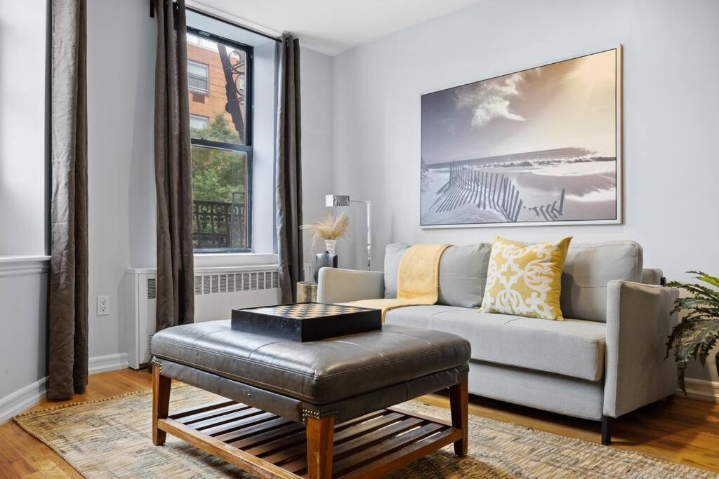 Three-Bedroom Apartment photo 1