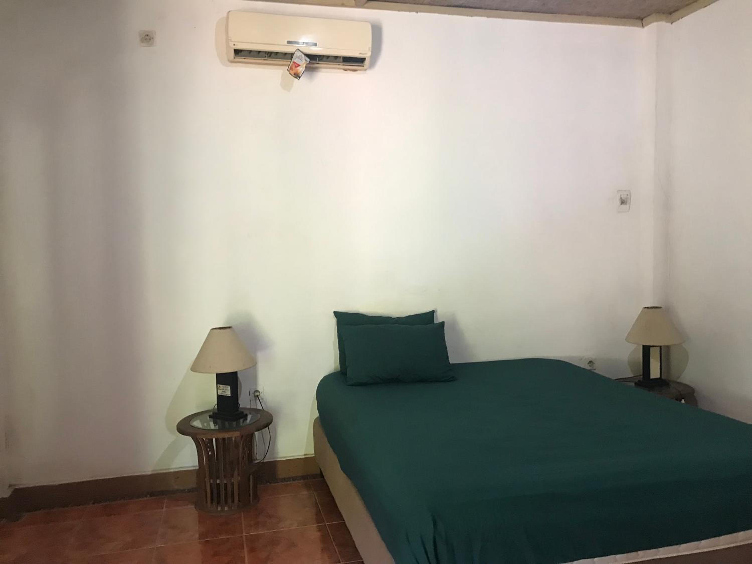 Double Or Twin Room With Private Bathroom photo 1