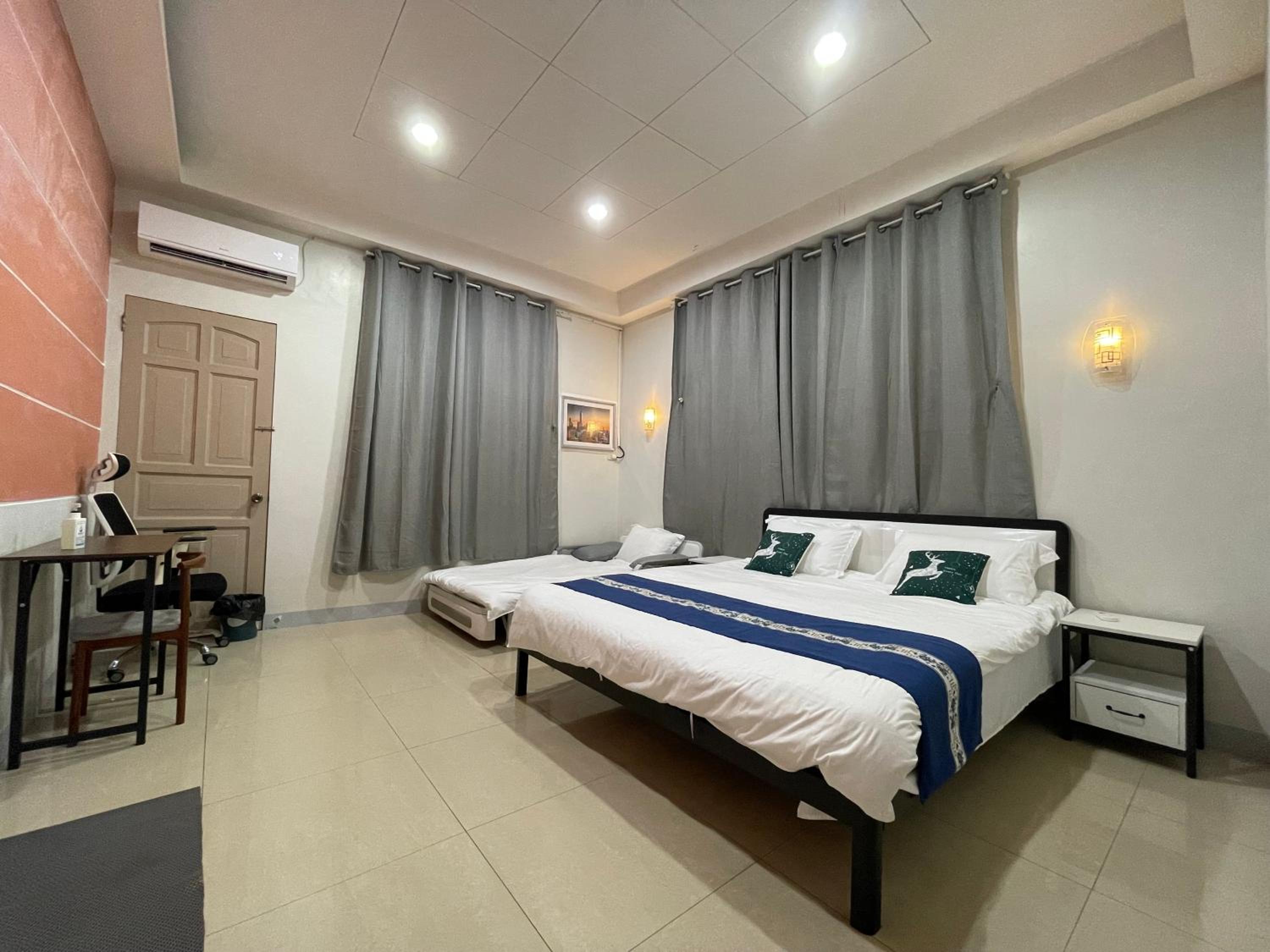 Three-Bedroom Villa photo 1