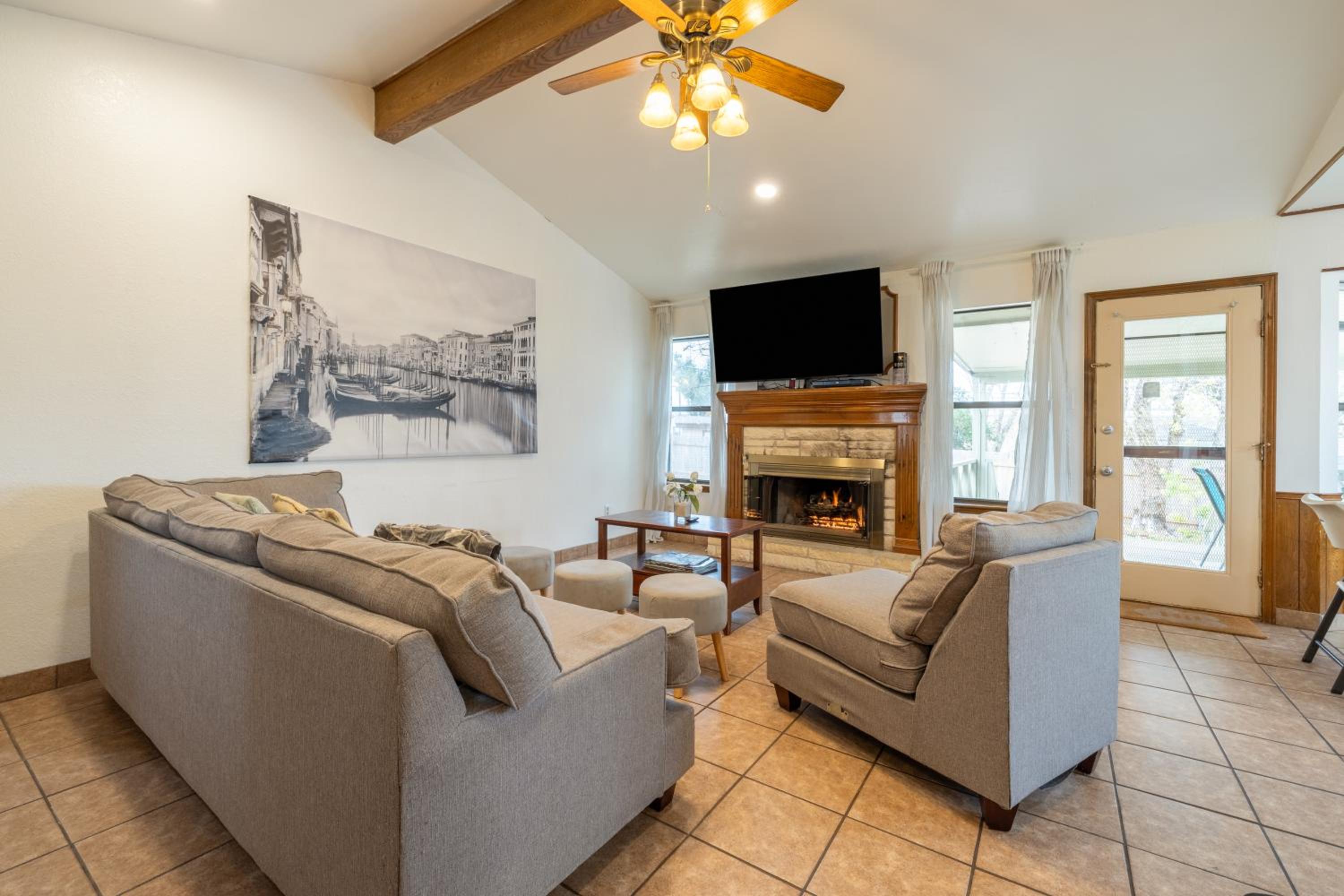 Four-Bedroom House photo 1