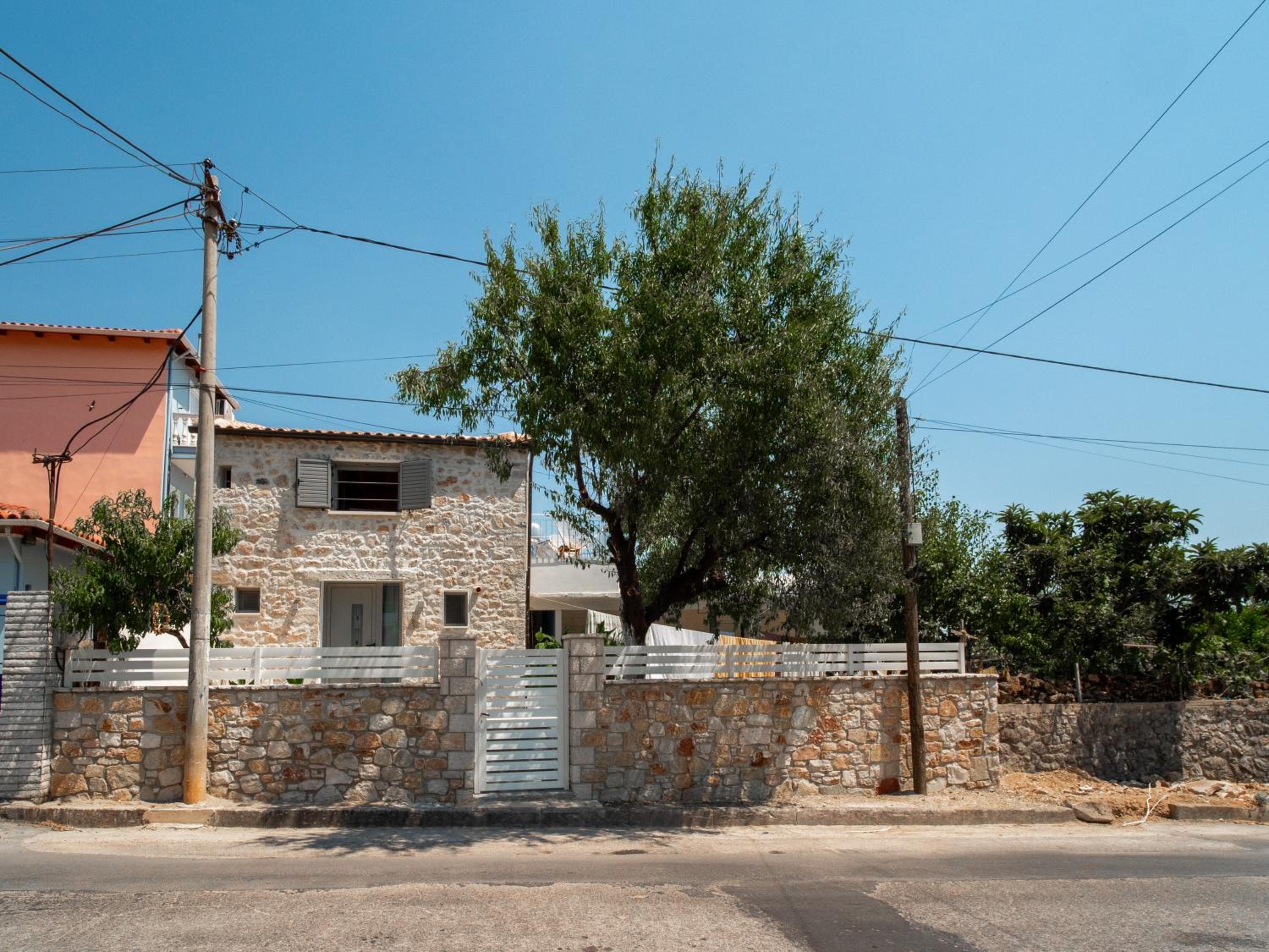 Villa photo 2