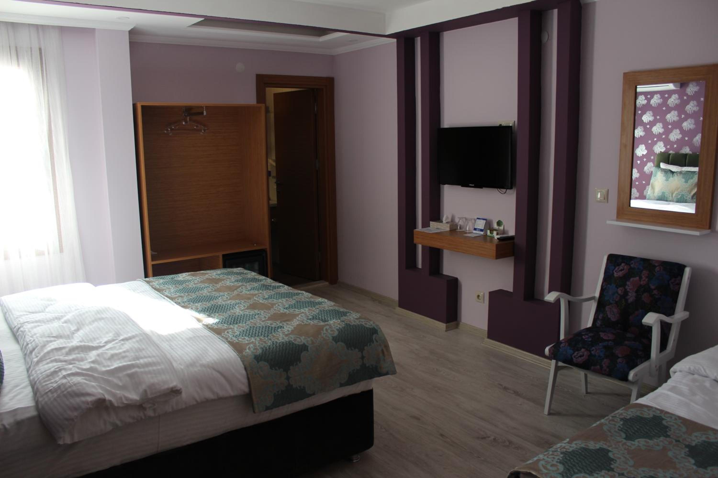 Deluxe Double Room With Balcony photo 3