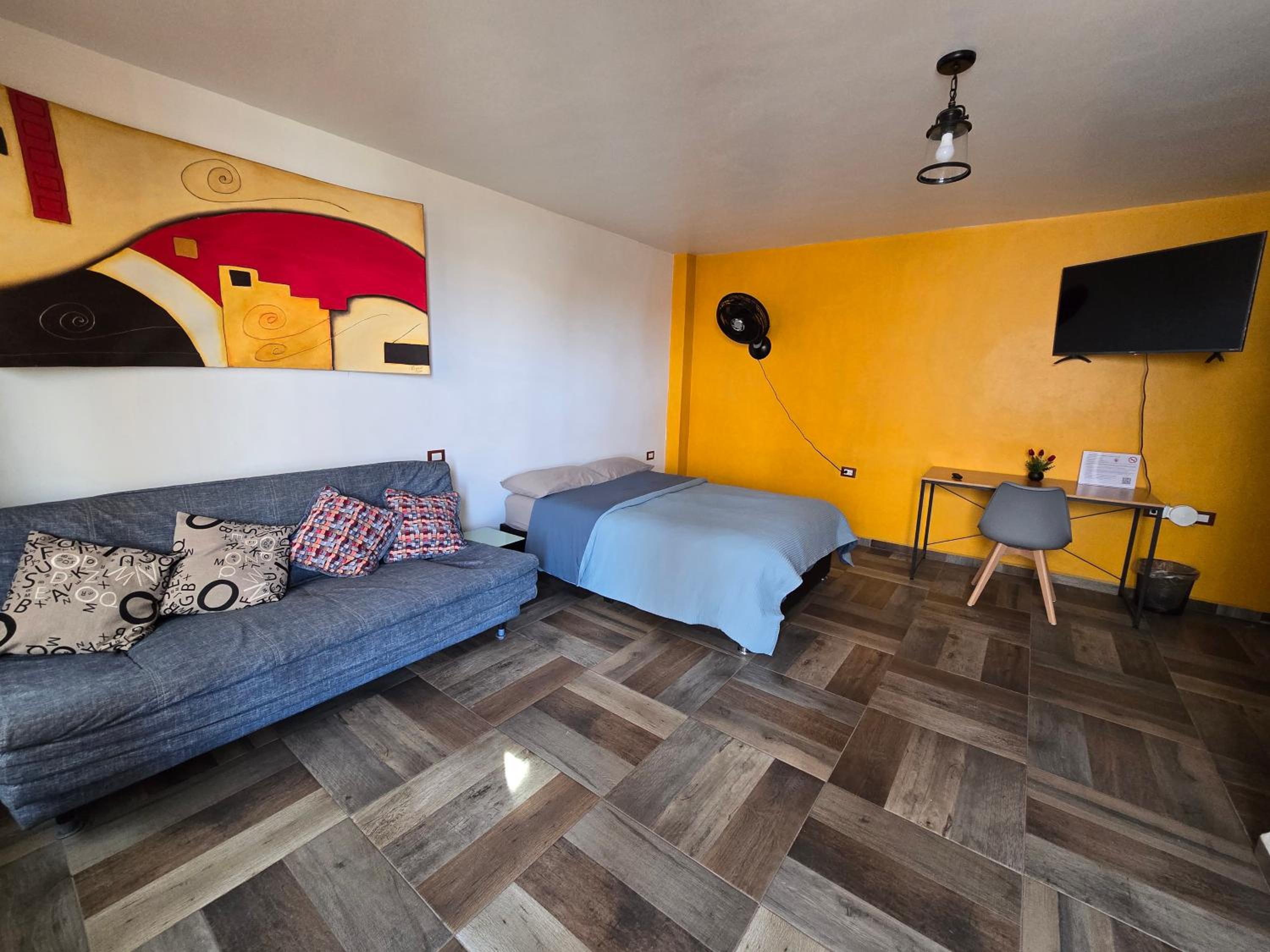 Large Double Room photo 1