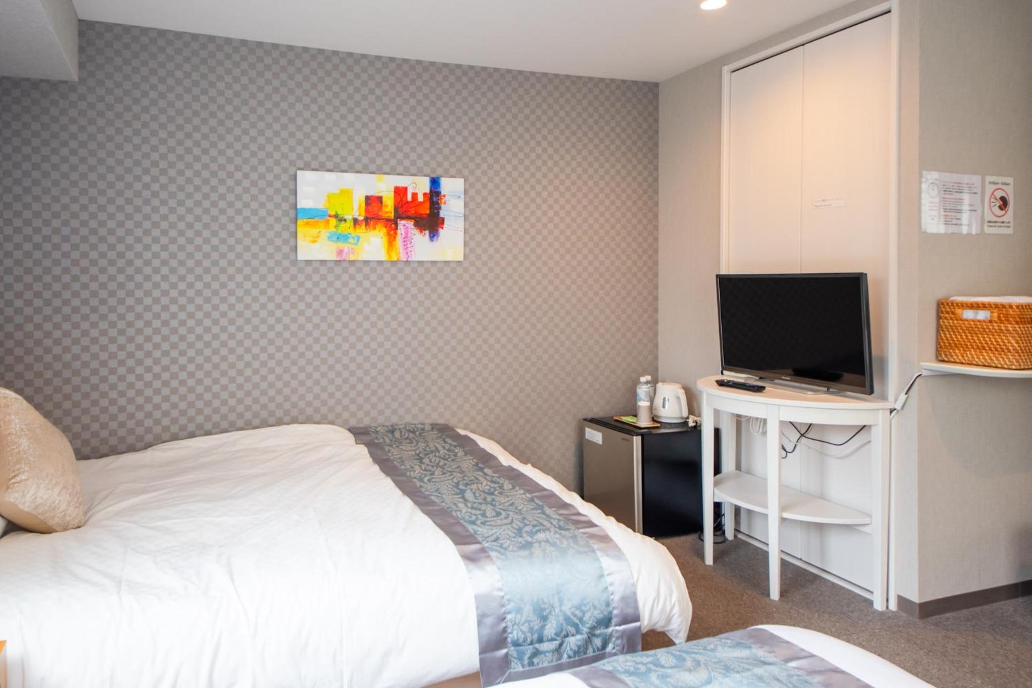Double or Twin Room - Photo 7