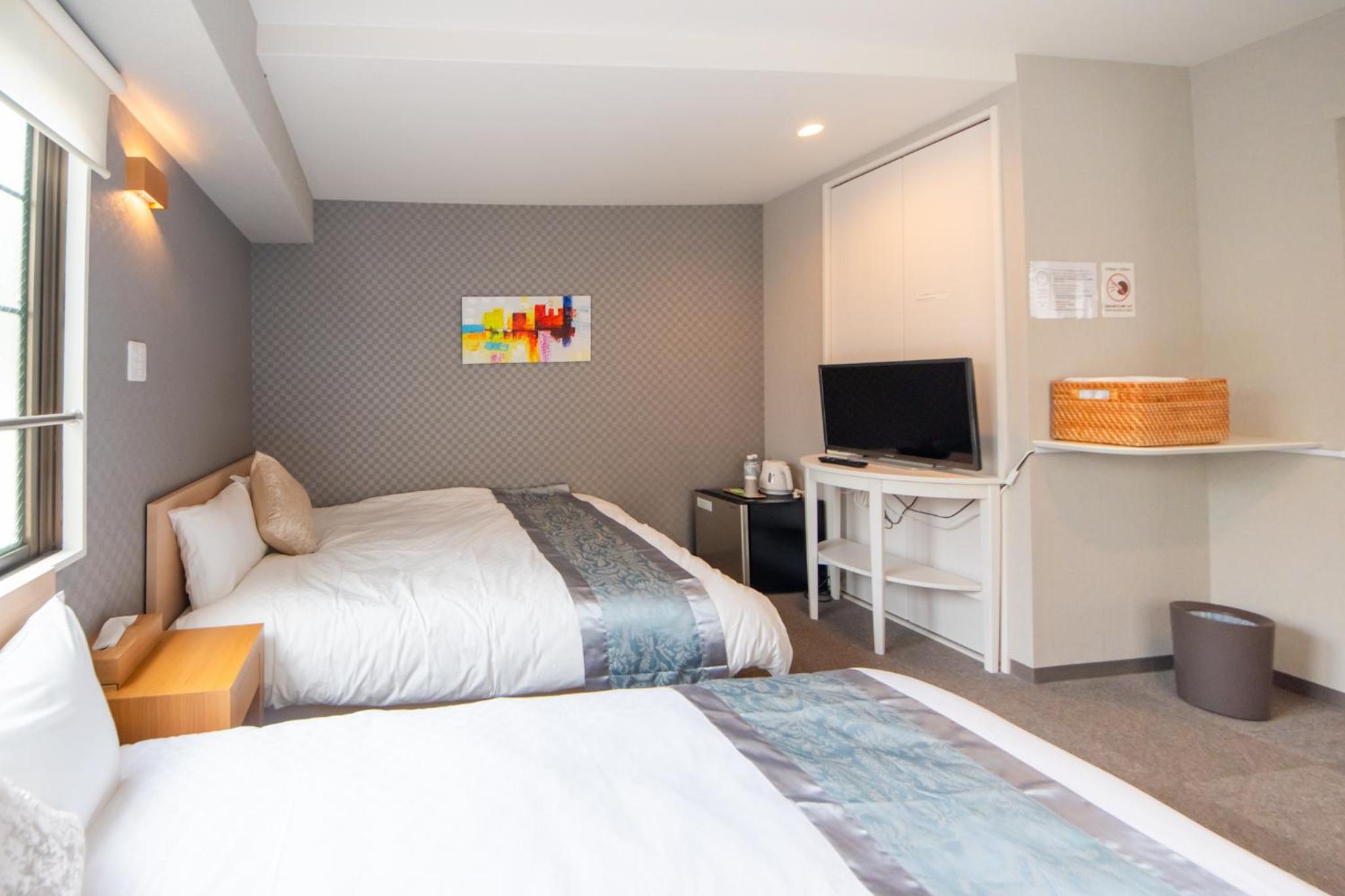 Double or Twin Room - Photo 12