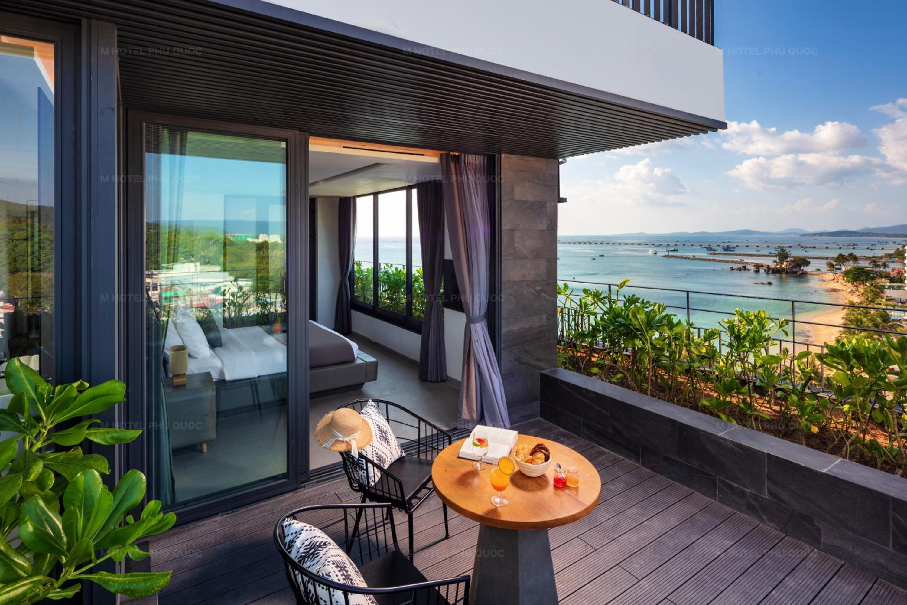 Rooftop Partial Seaview Suite  - Photo 2