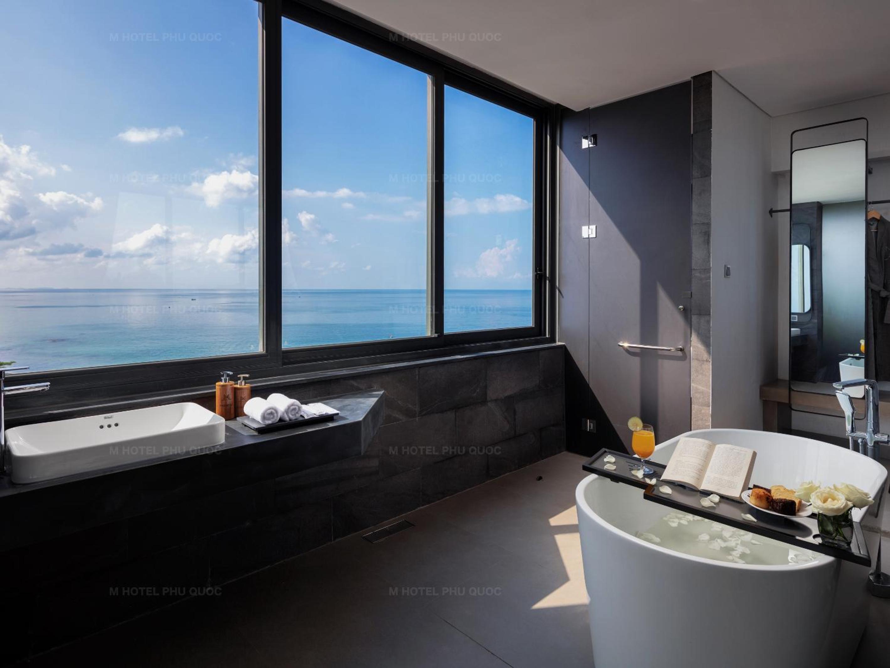Rooftop Partial Seaview Suite  - Photo 3