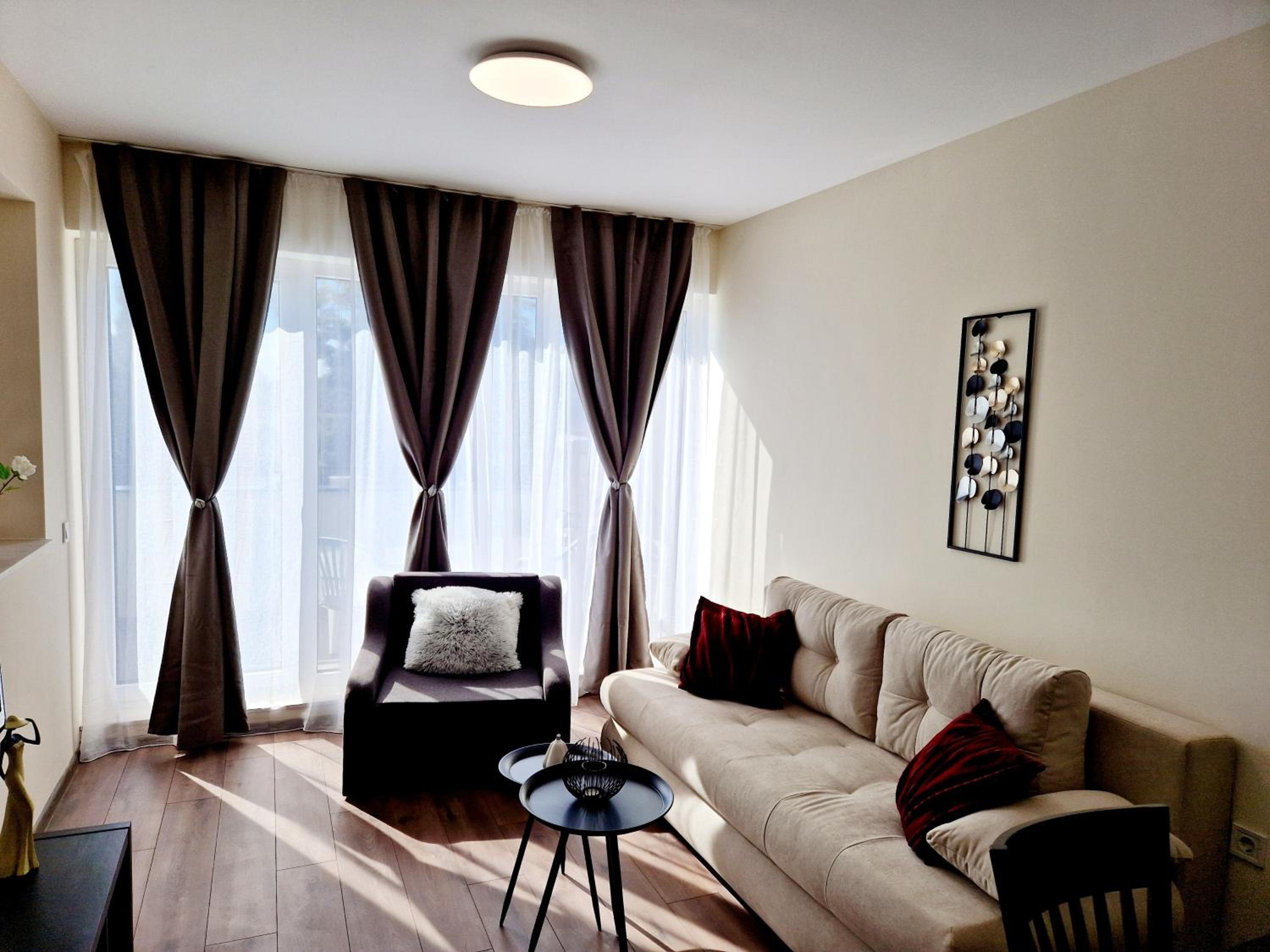 Classic One-Bedroom Apartment with King Bed